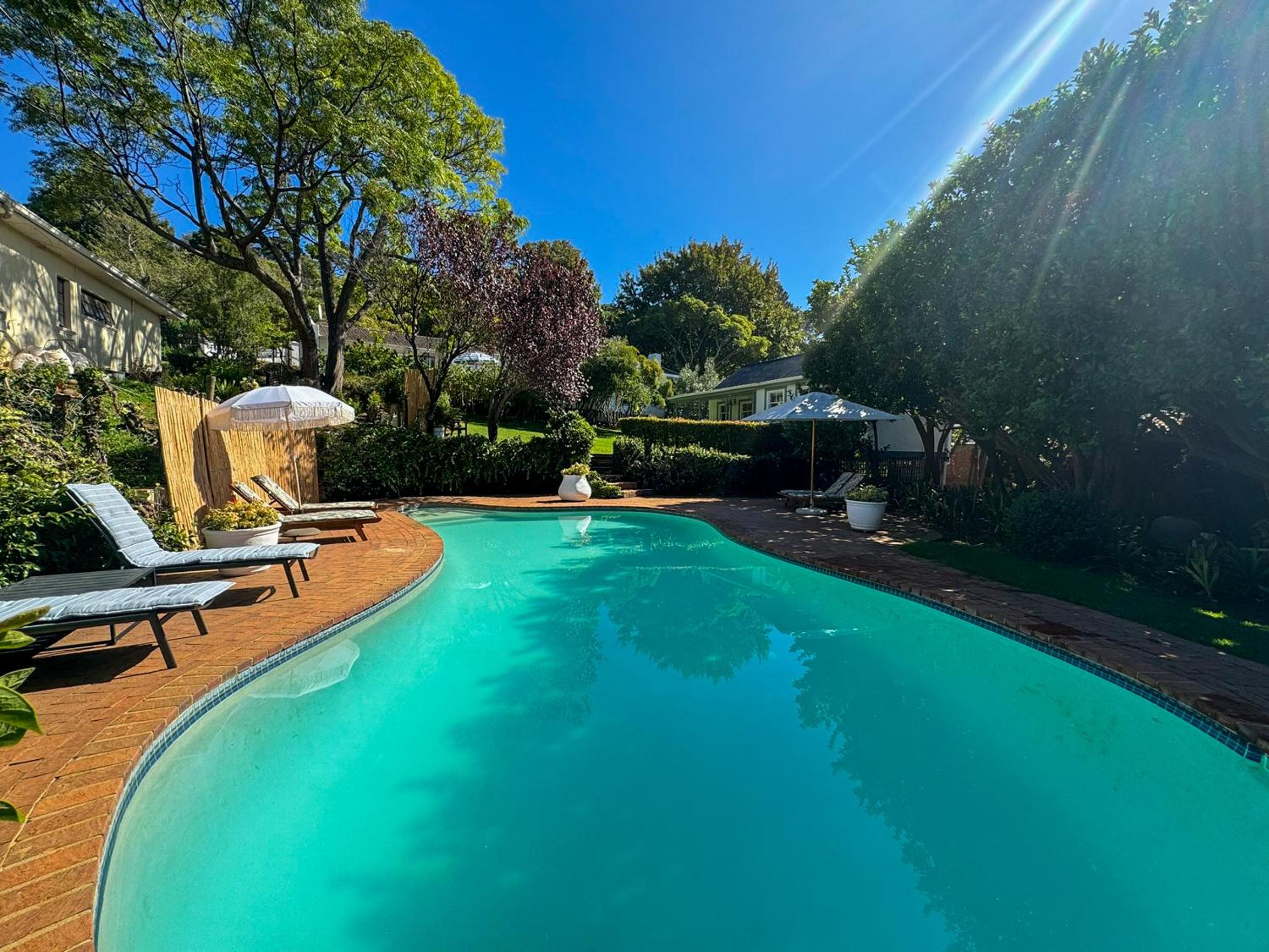 Cute one bedroom garden cottage - Wonderful views, Vineyard access, tranquil garden