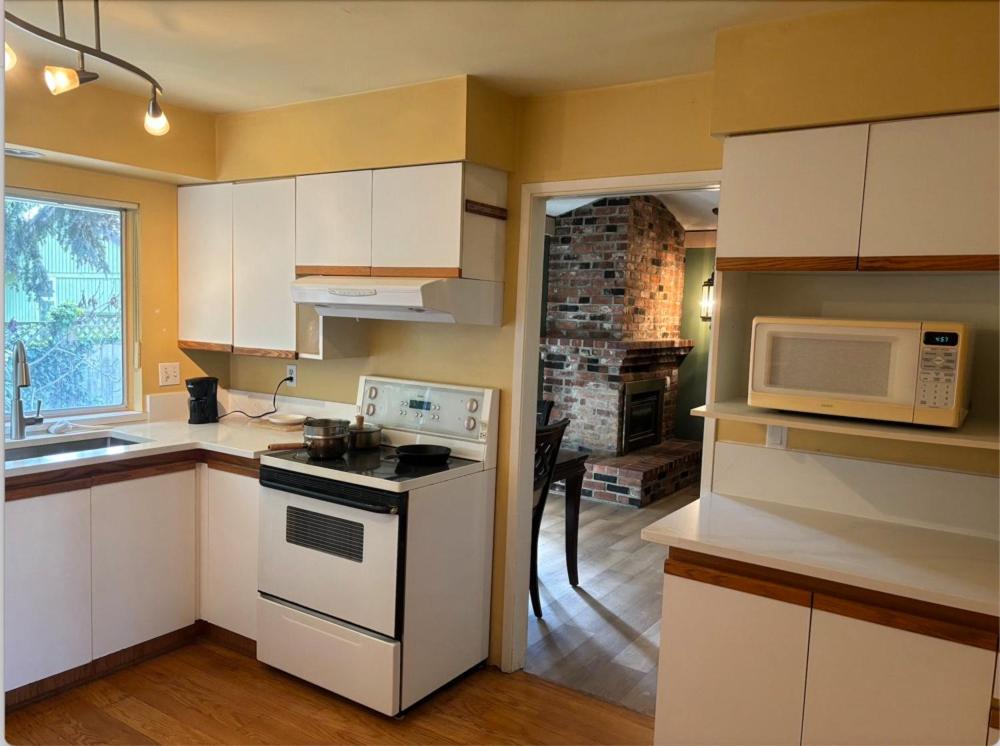 Cozy Retreat on Sandpiper Court - Room H with share bathroom