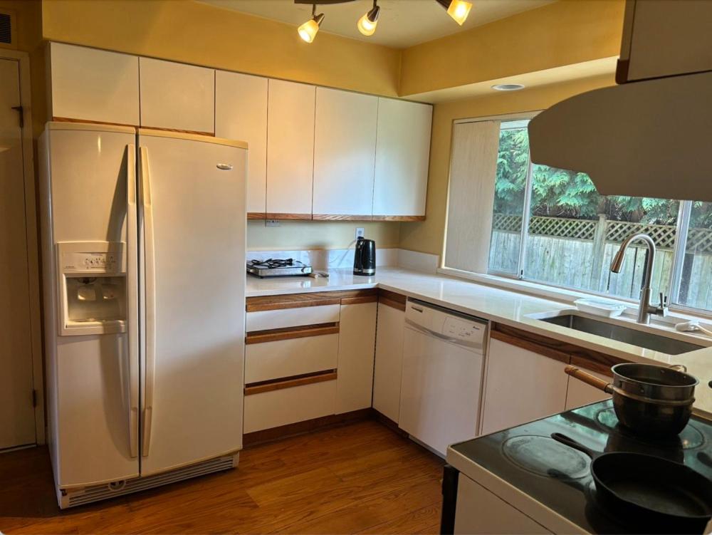 Cozy Retreat on Sandpiper Court - Room H with share bathroom