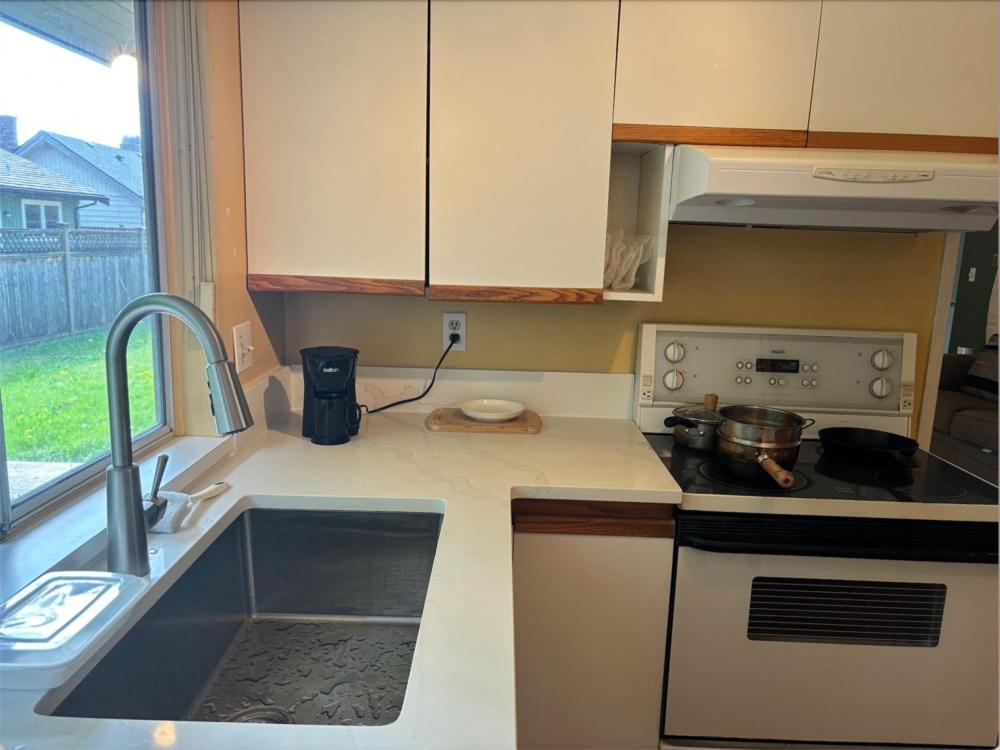 Cozy Retreat on Sandpiper Court - Room H with share bathroom