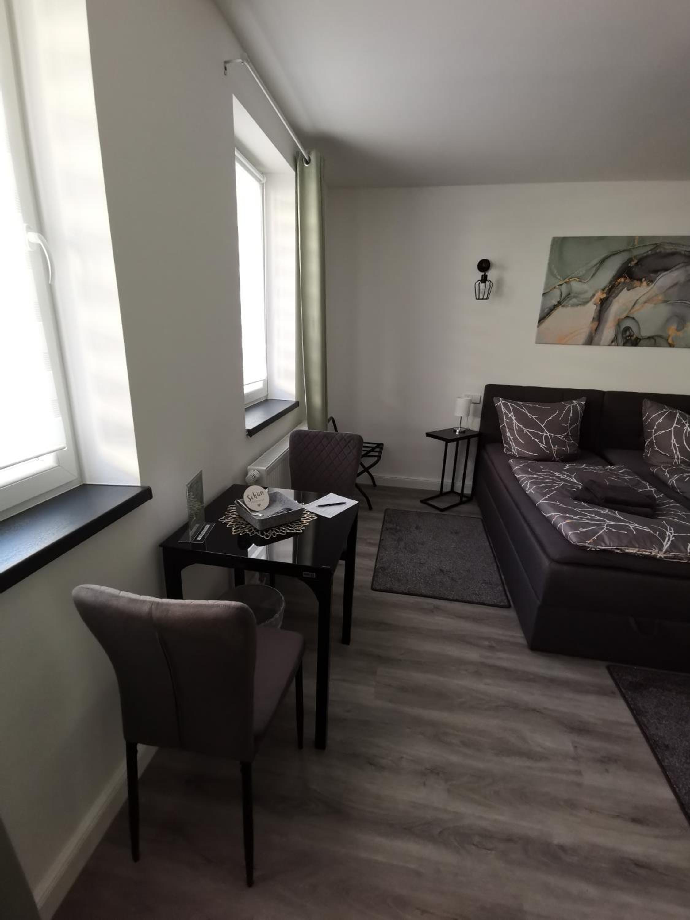 Airbnb, Doppelzimmer, direkt an der A2 & A14, 24 Stunden Check-In, Parkplatz, ruhig