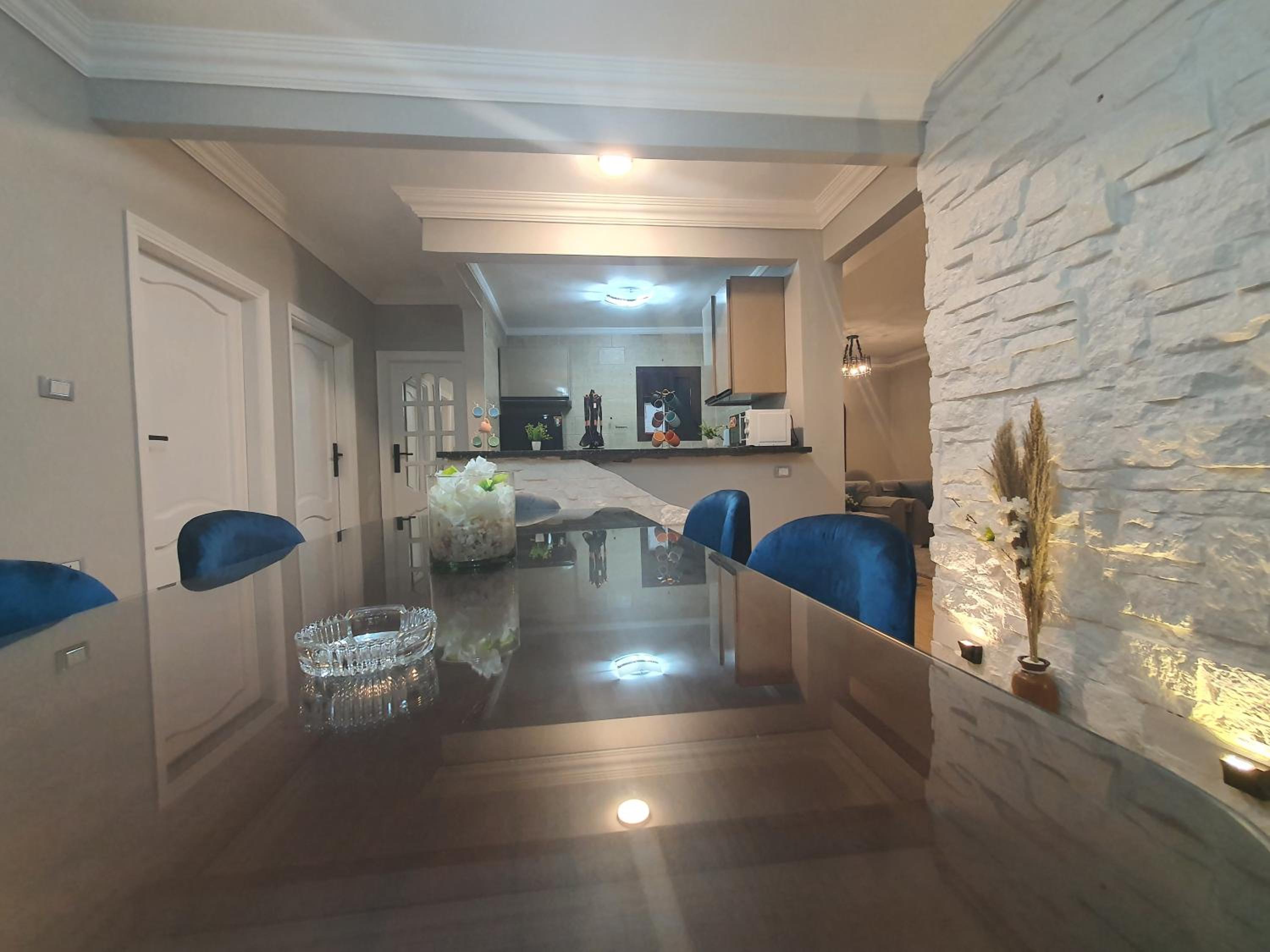 Youvala serviced Apartment 30th (Harm)