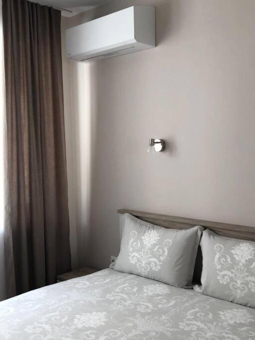 *HOT* Main Square Brand New Luxury Apartment