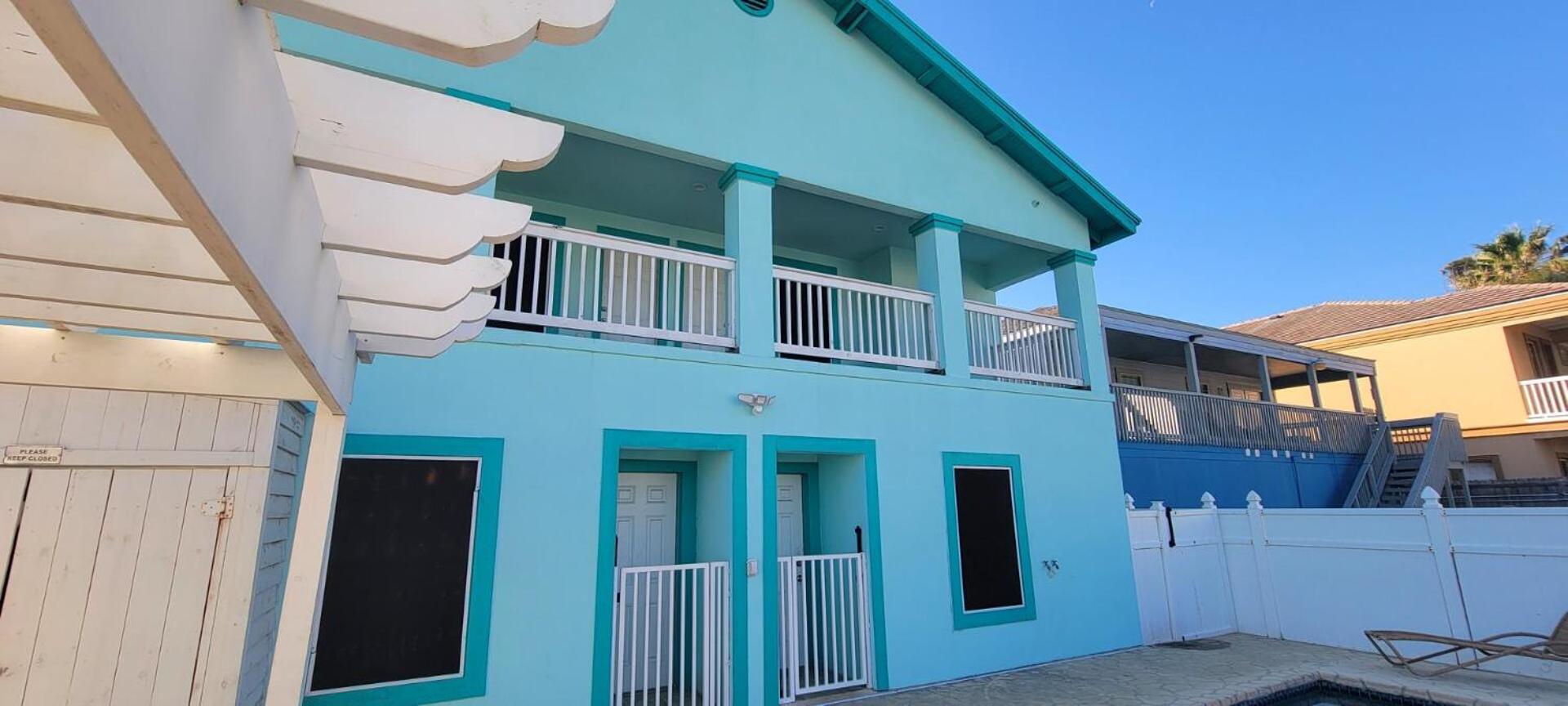 Retreats at Lantana 4 Plex