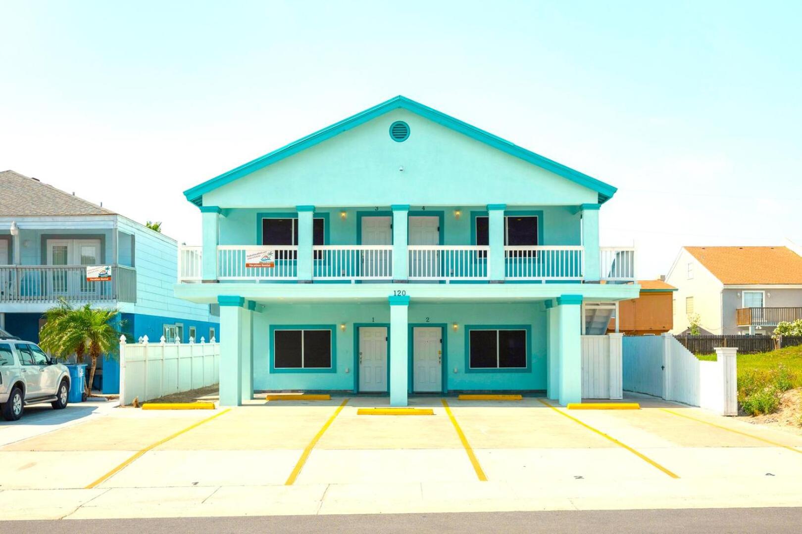Retreats at Lantana 4 Plex