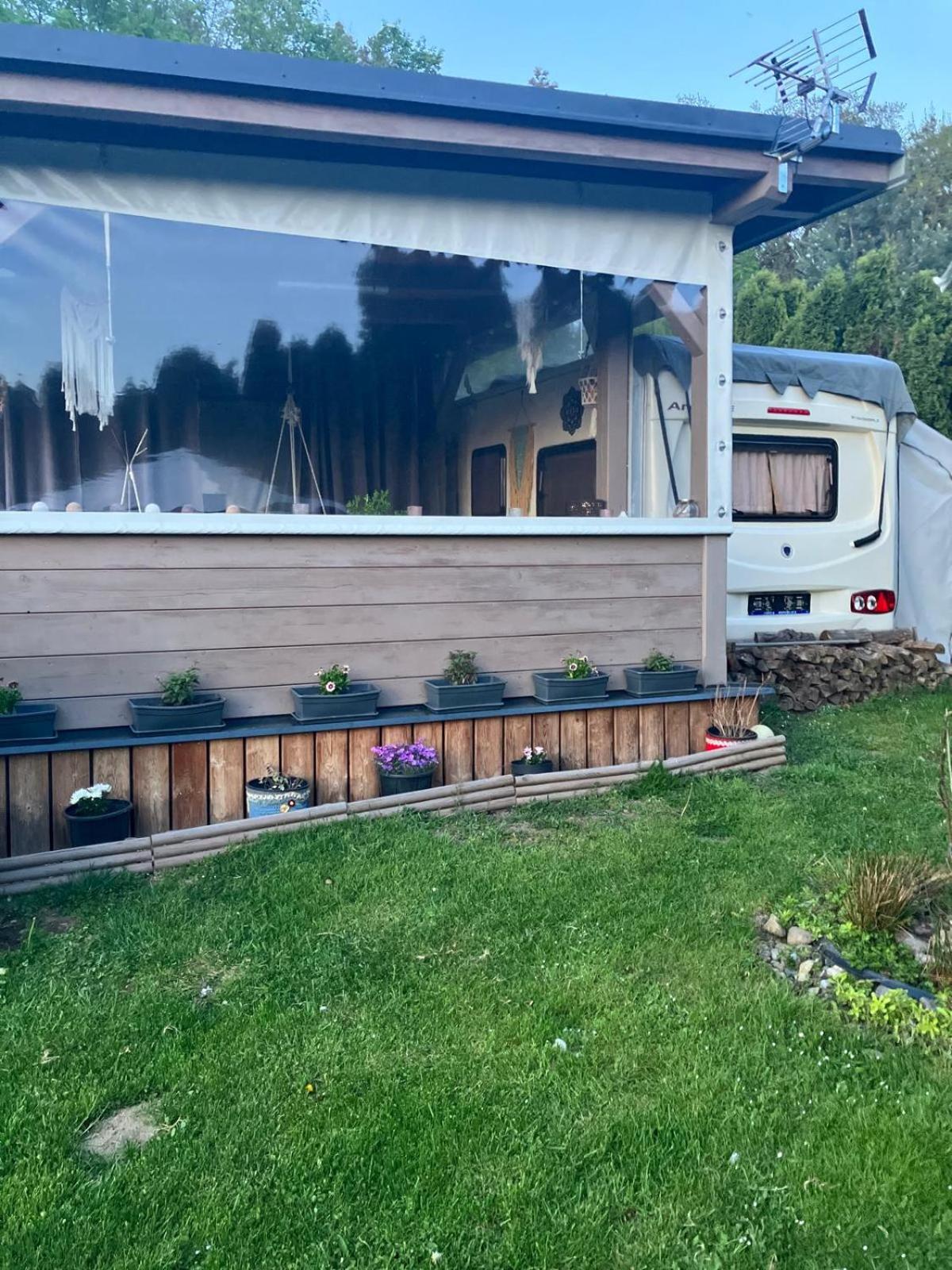 Glamping Karavan u Konopiště