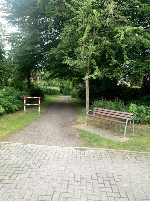 Schone Ferienwohnung in Oldenburg Eversten 70m2, zwei Raume, bis zu 4 Personen - Property Image 8