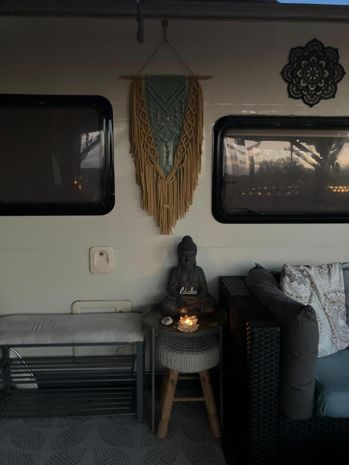 Glamping Karavan u Konopiště