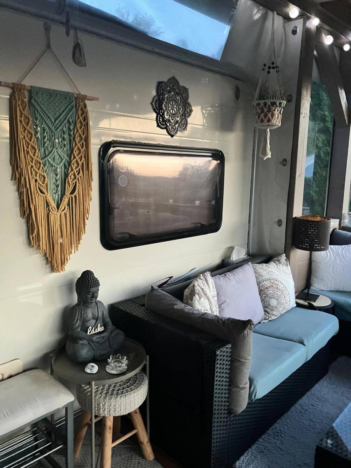 Glamping Karavan u Konopiště