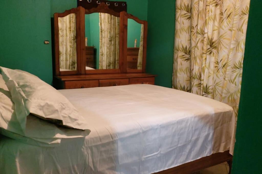 Queste Ochi Town House