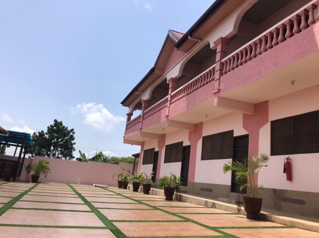 Nyawoyi villa