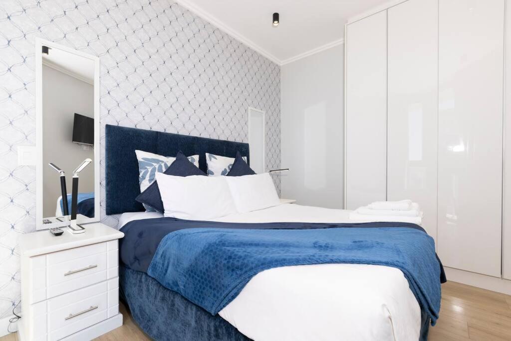 The Executive Apartment in Ellipse Waterfall City