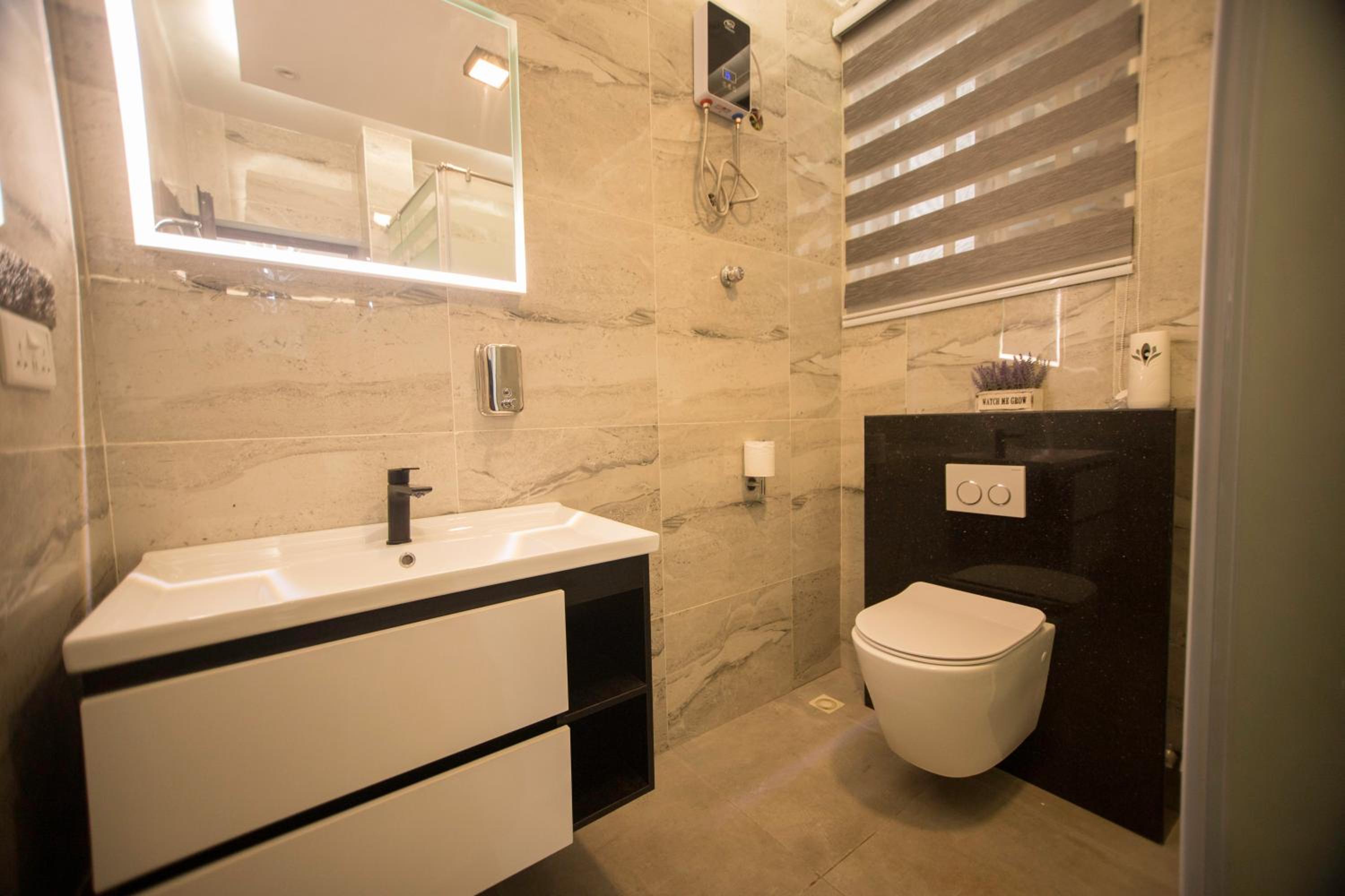 5 Bedrooms Luxury Vacation Villa