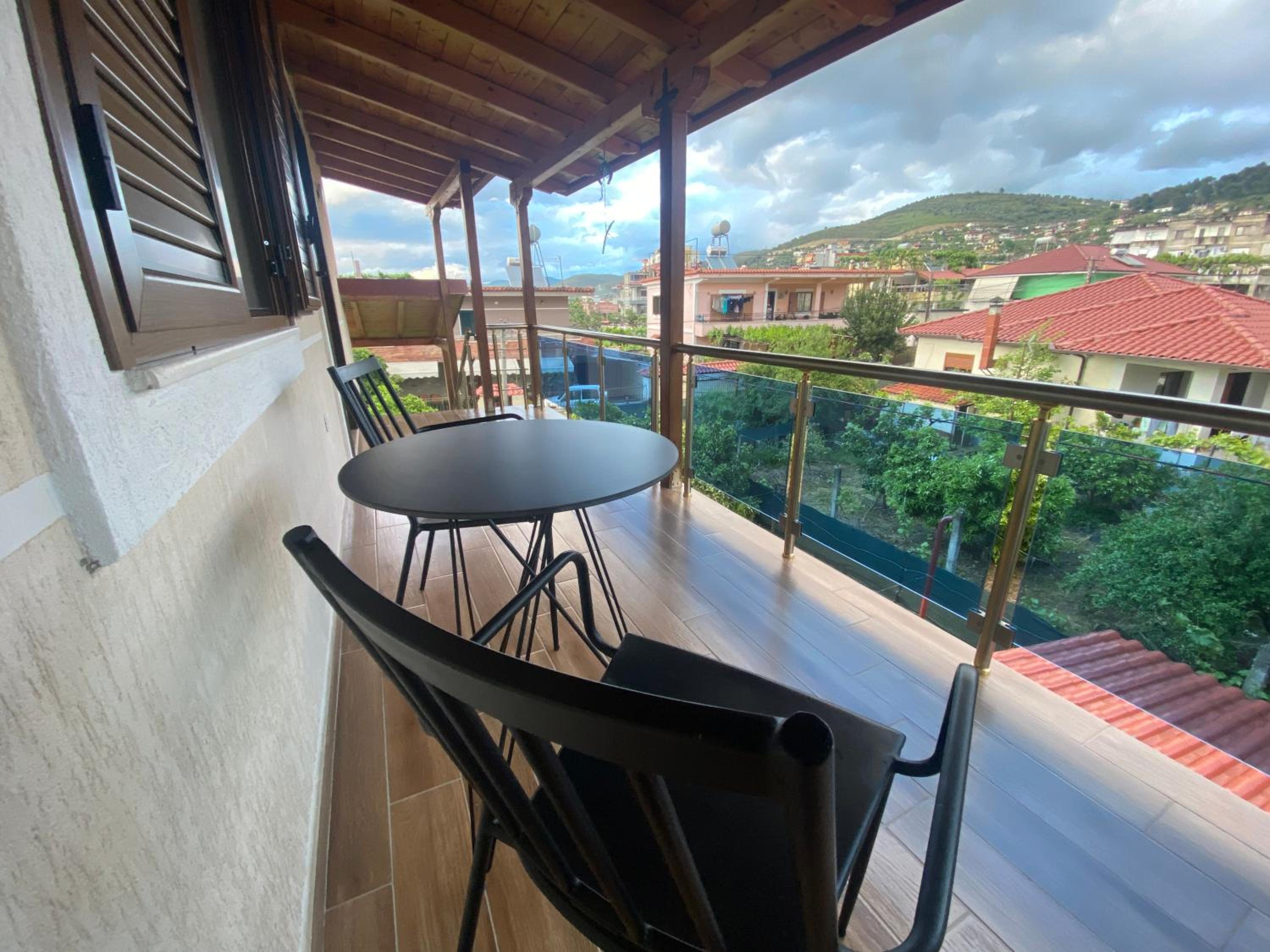 Villa Berat - View of Berat Castle & Traditional Breakfast