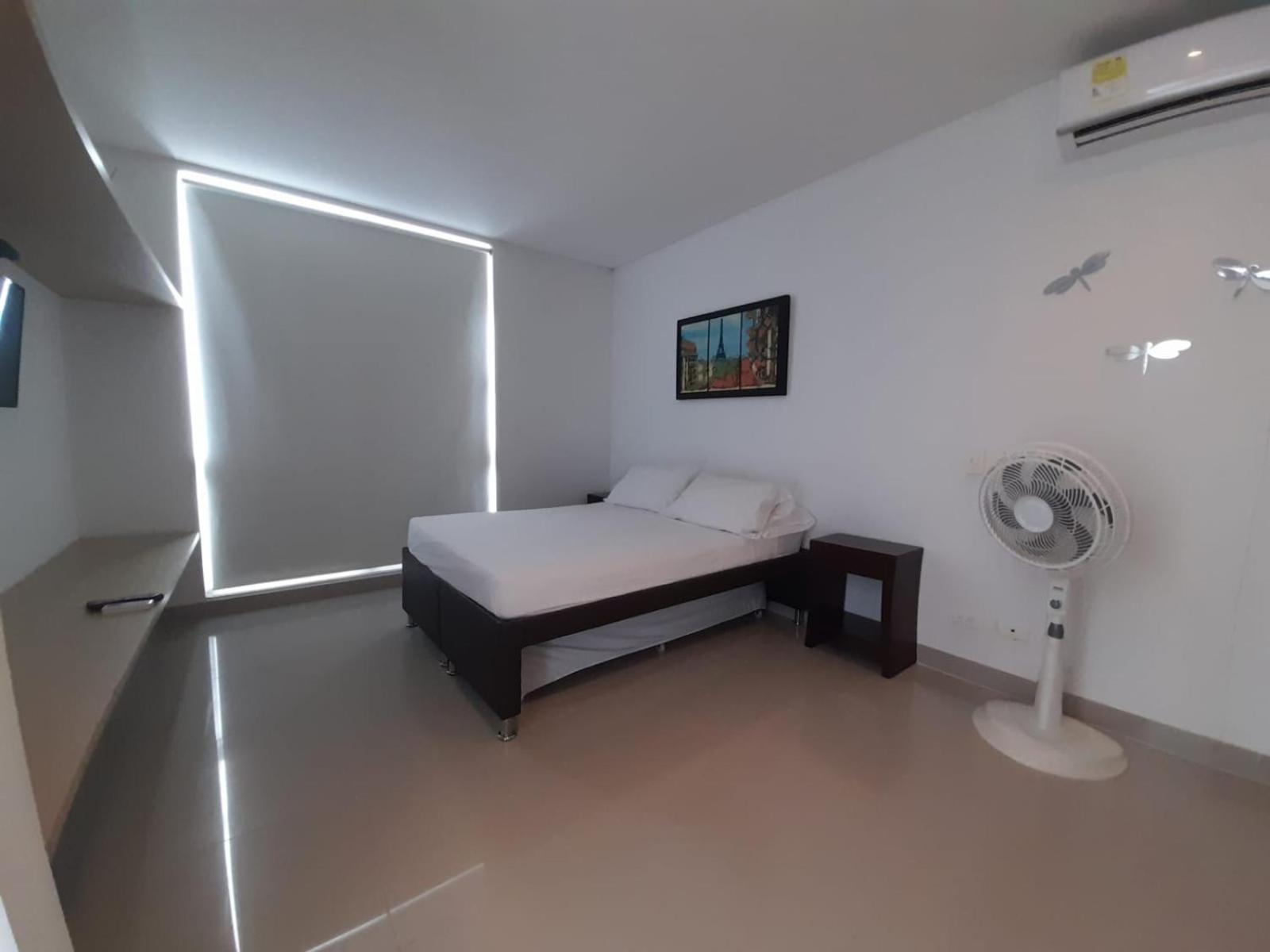 Hermoso y lujoso piso 14 con Salida Directa a la playa y clubhouse increible