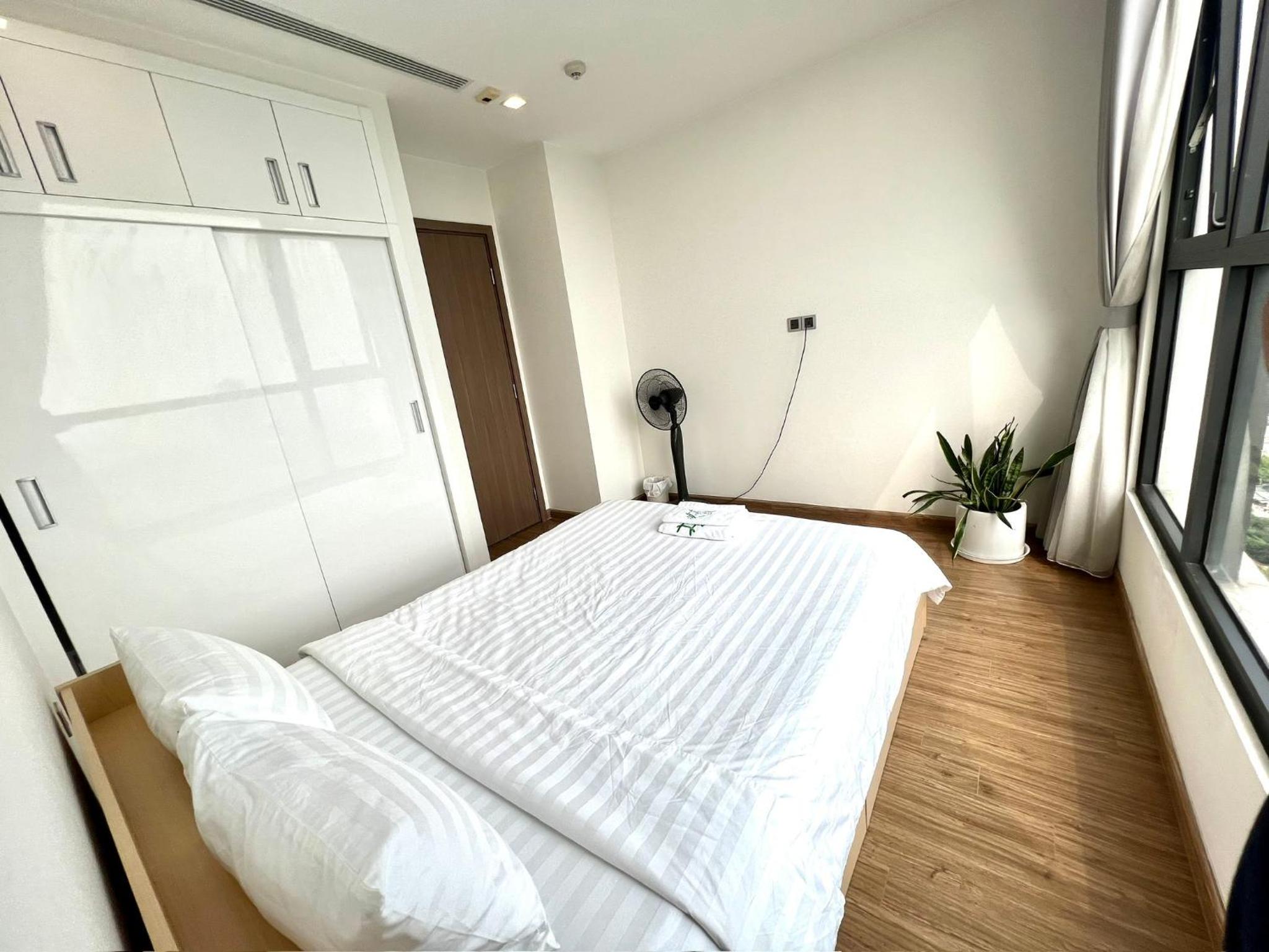 2 Bedrooms in luxury @Vinhomes Green Bay Ha Noi.