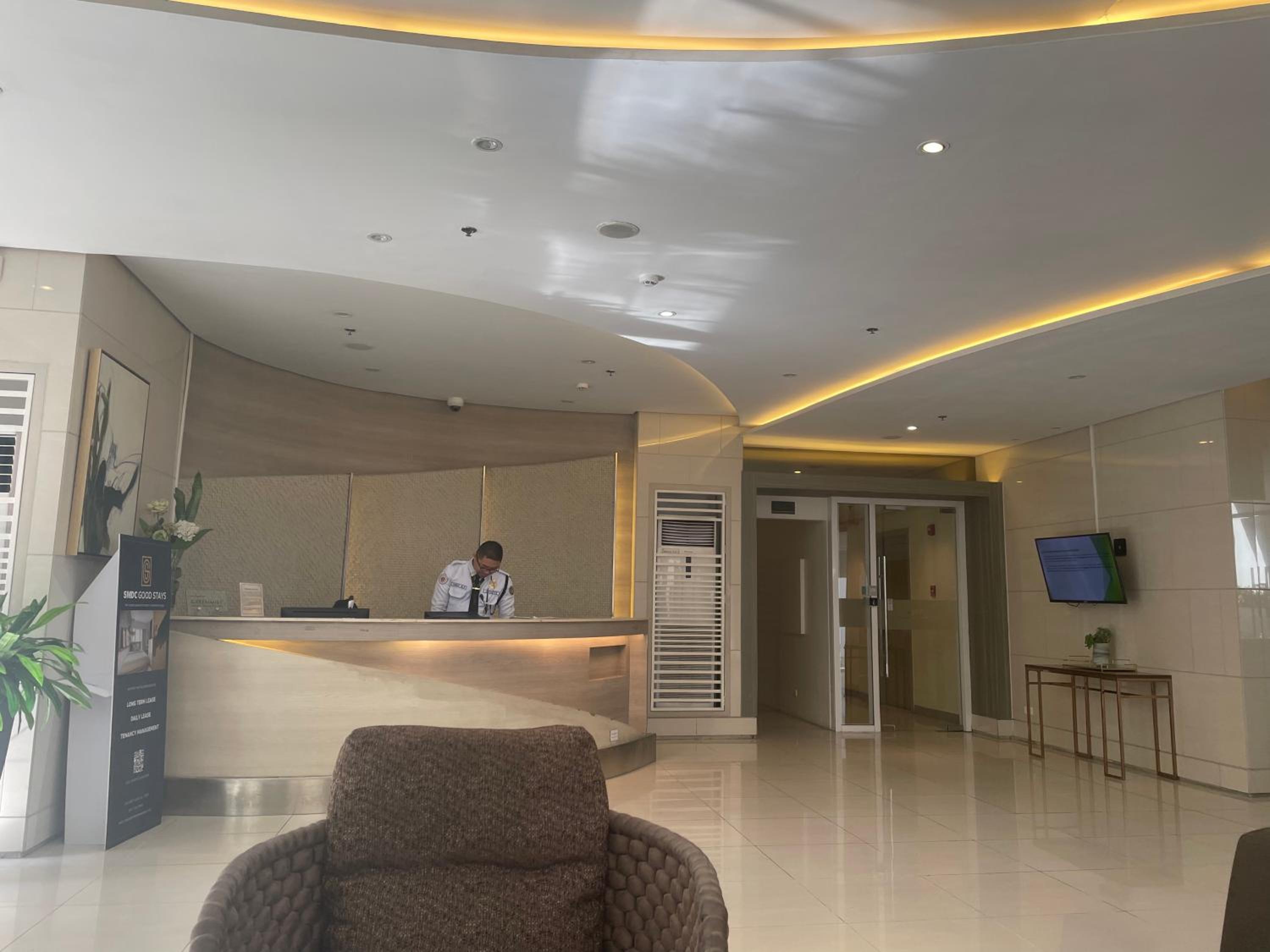 Grace Residences Pool View Free Wi-Fi near BGC and McKinley view 3