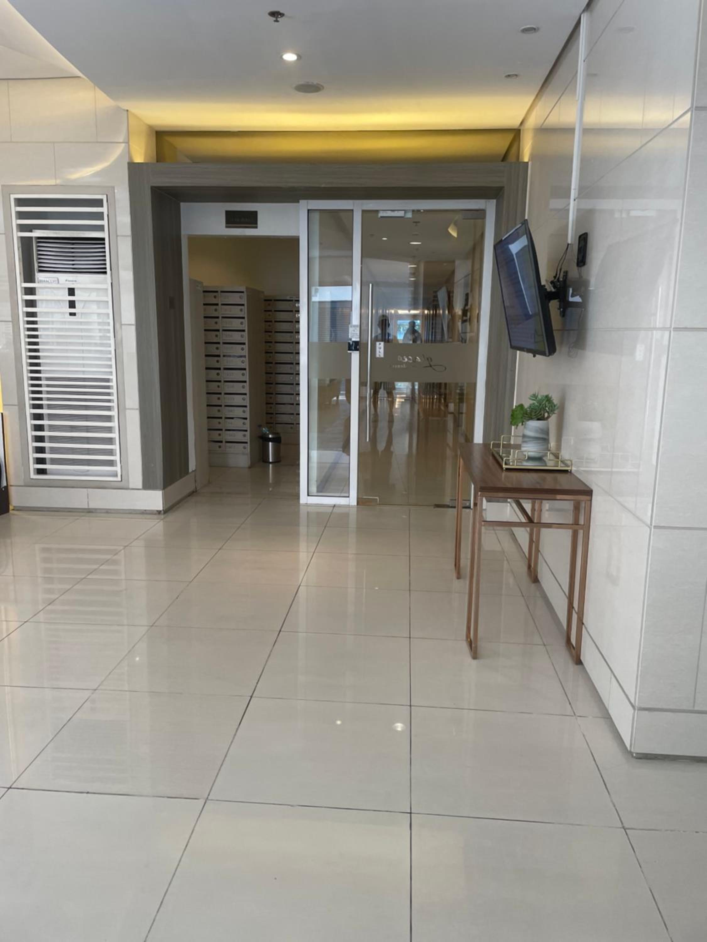Grace Residences Pool View Free Wi-Fi near BGC and McKinley view 4