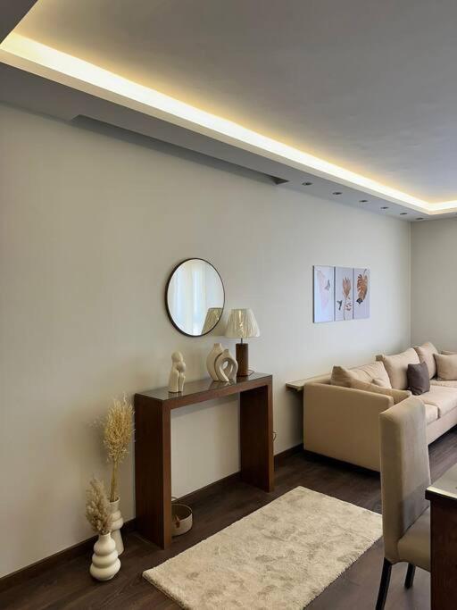 Families Only - Rehab 2 - Stylish Apartment view 4