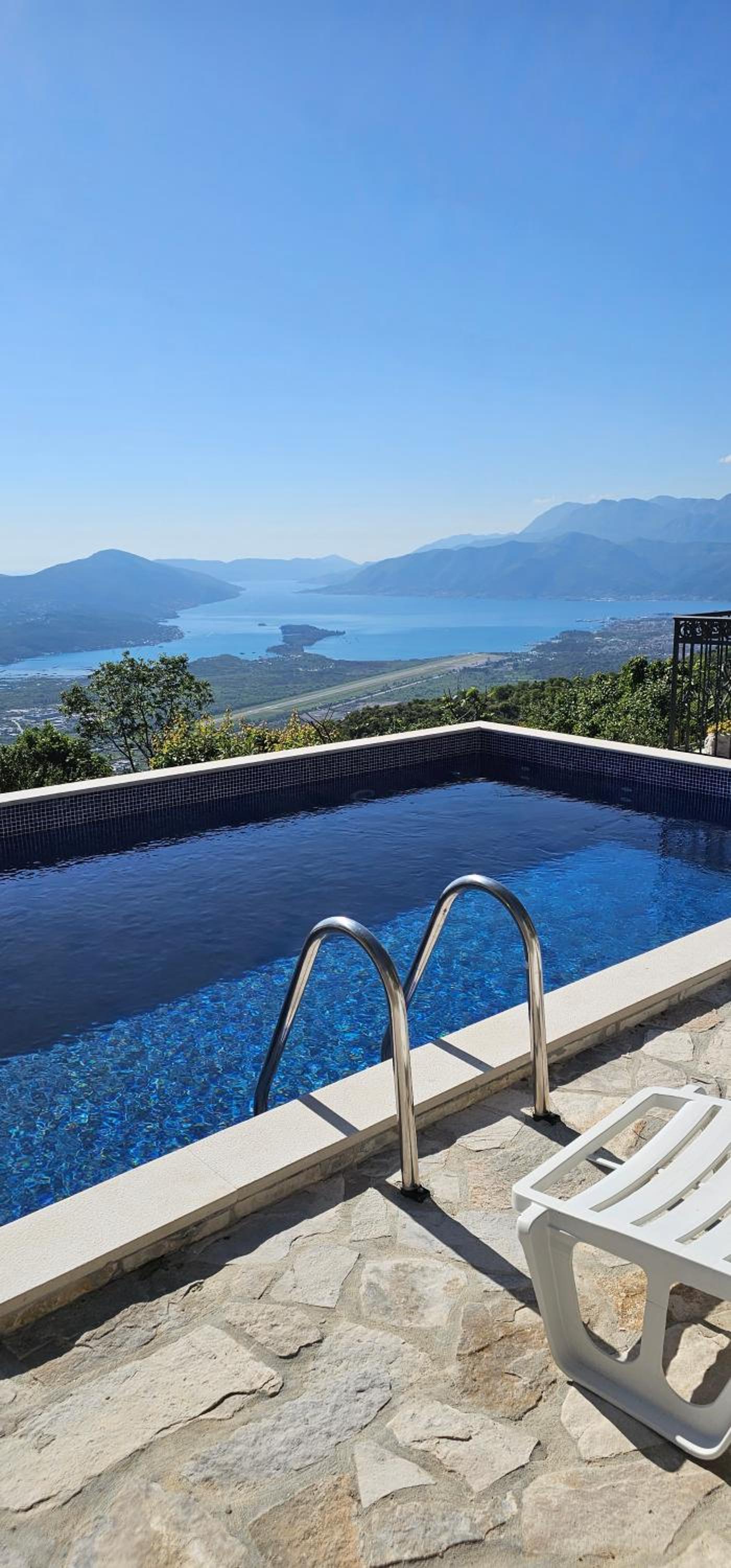 Apartment Paradise view 2