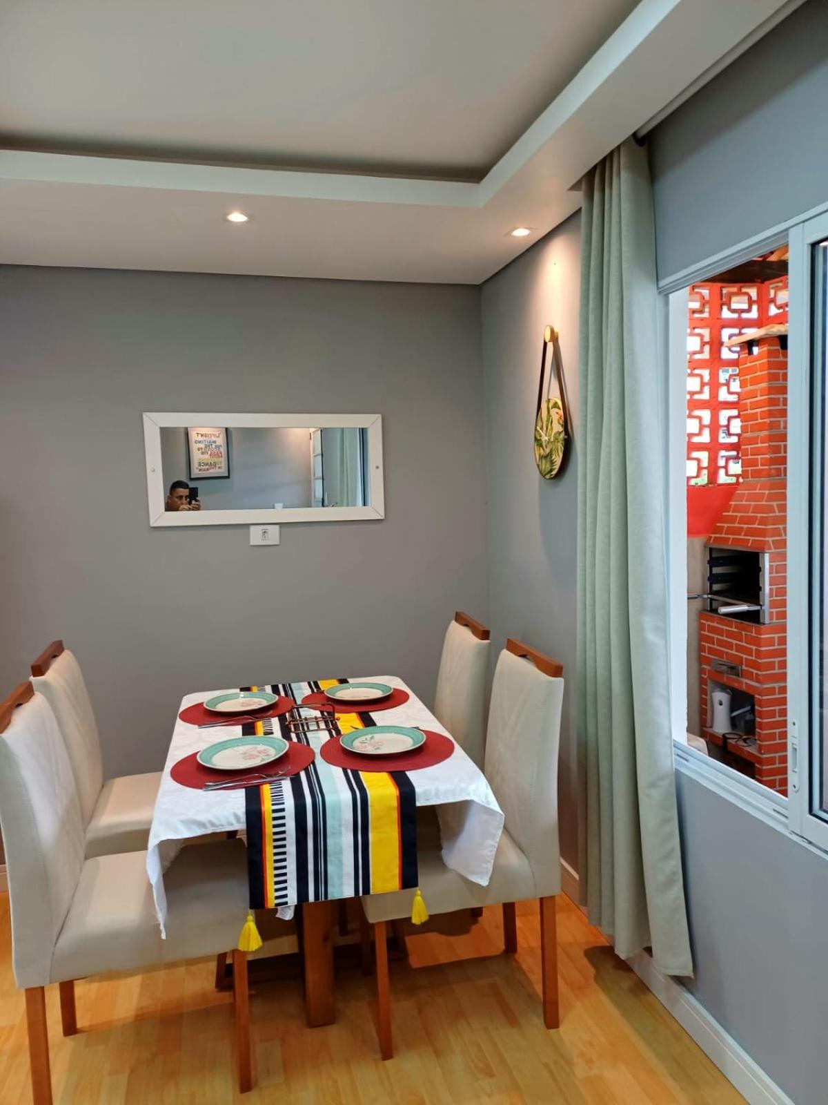 Minicasa Show, 27m², com churrasqueira e varanda!