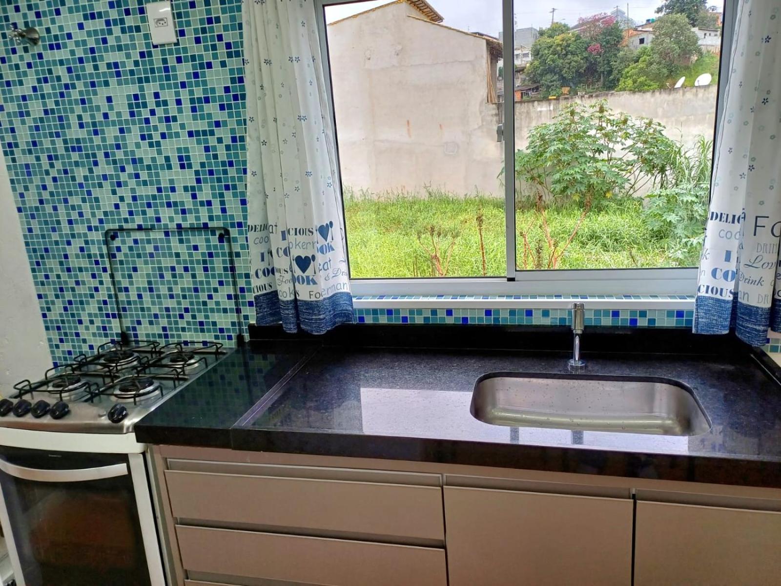 Minicasa Show, 27m², com churrasqueira e varanda!