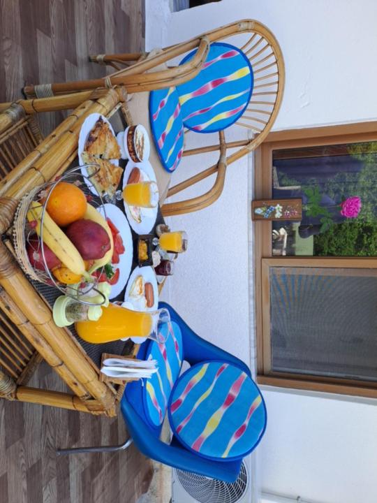 Manga guesthouse