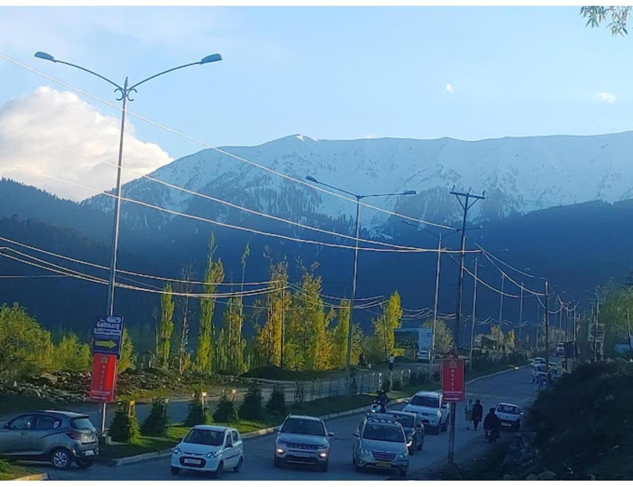 Hotel The Gulmarg Gateway Resort, Jammu and Kashmir