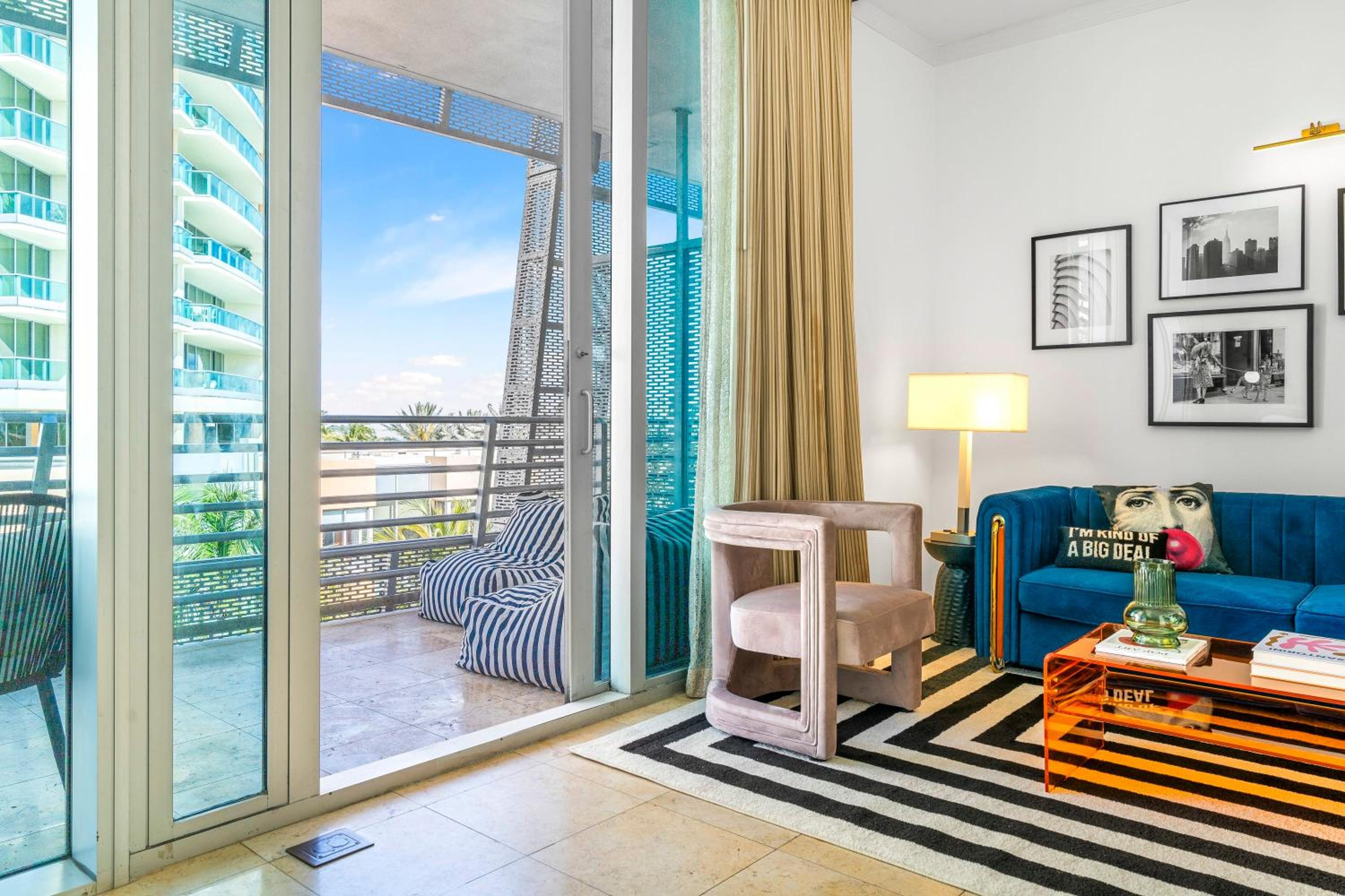 Chasing Waves - Penthouse with private Hot tub view 5