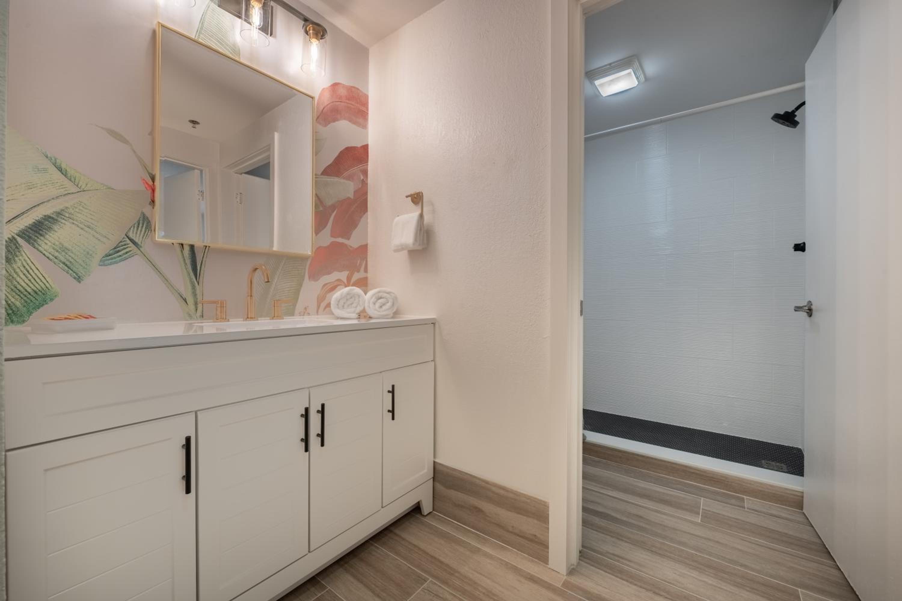 Pool view apartment near Epic Universe and Universal Studios