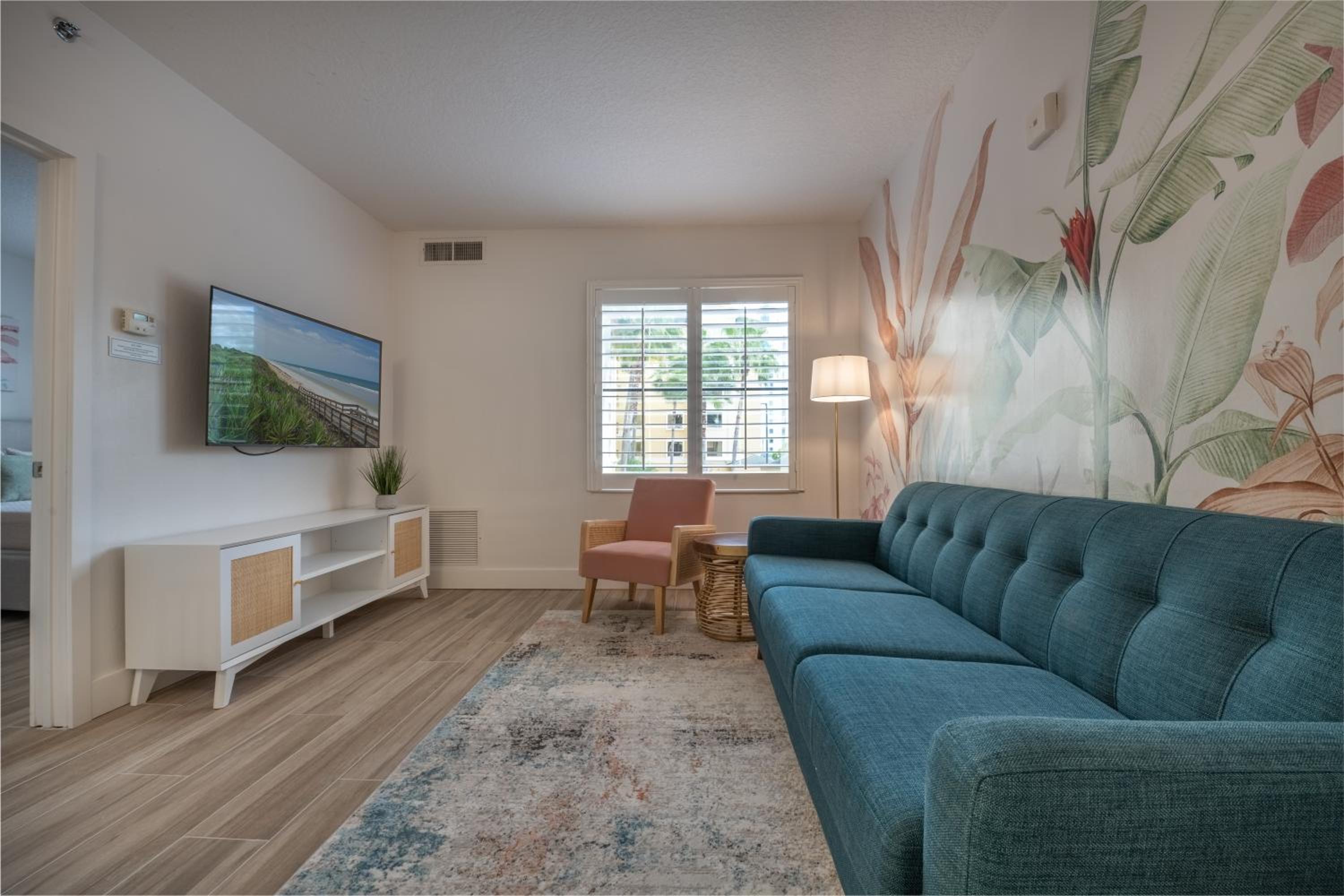 Pool view apartment near Epic Universe and Universal Studios