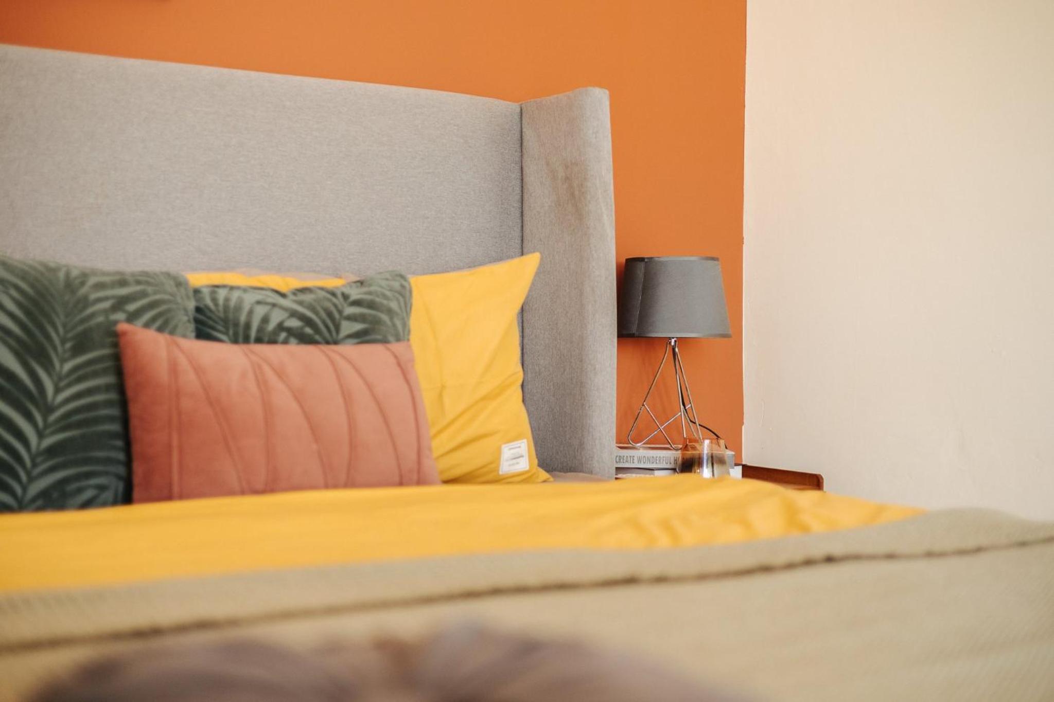 Old town, super spacious, good price, comfortable 43 phùng hưng street
