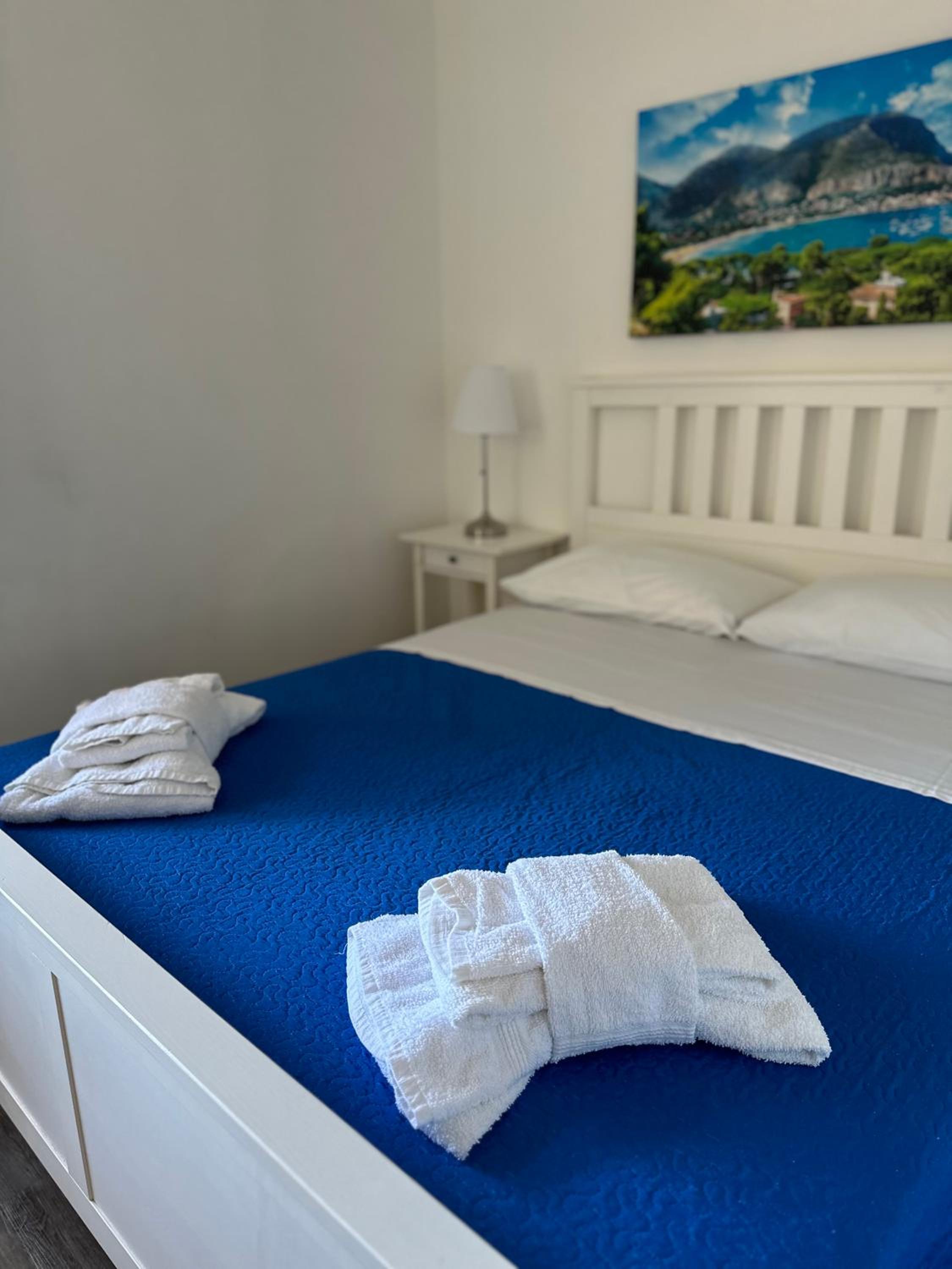 Mondello Sabrina Apartments