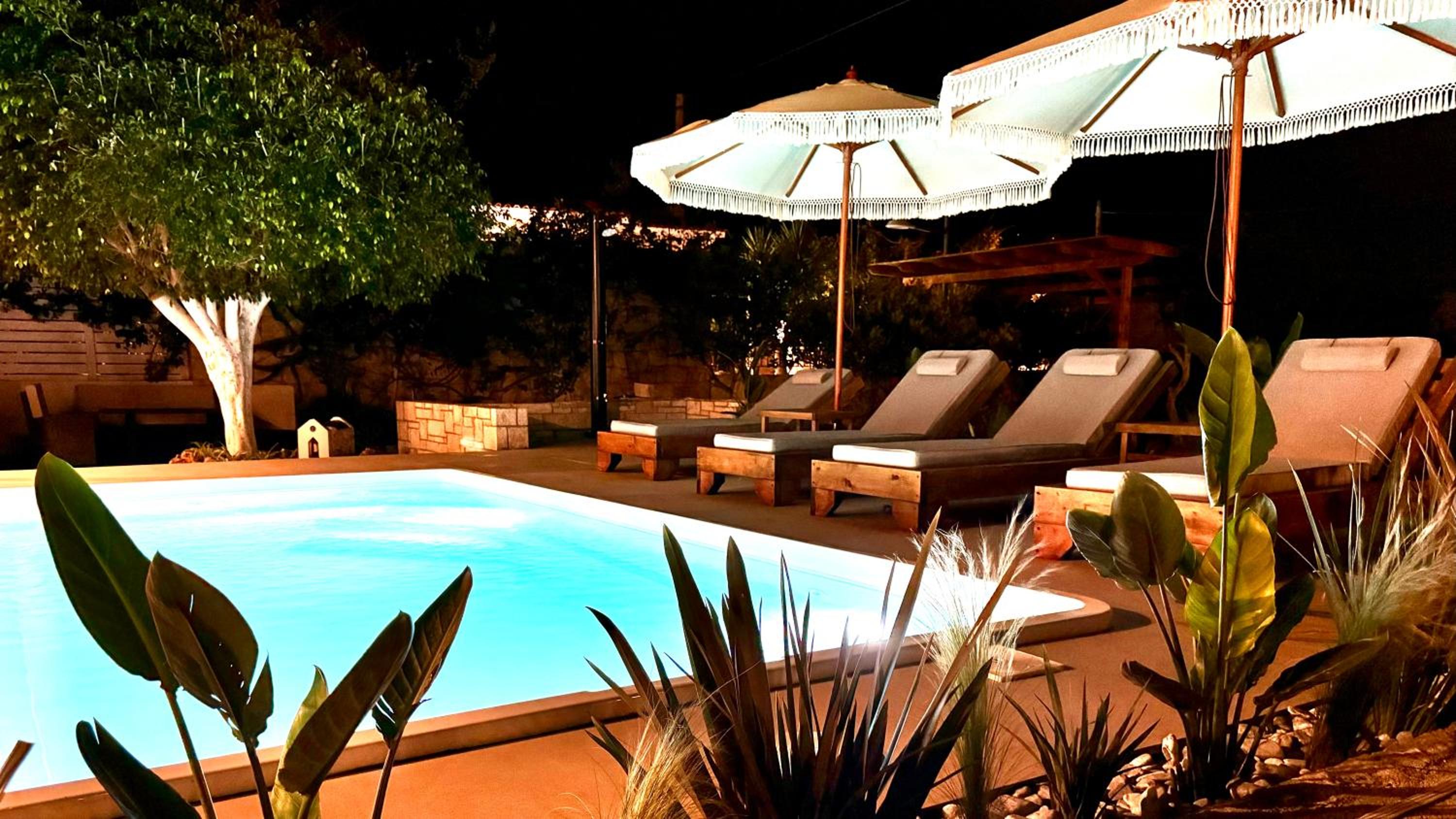 Villa Olia Heated Pool 95m Walk to Sandy Beach view 5