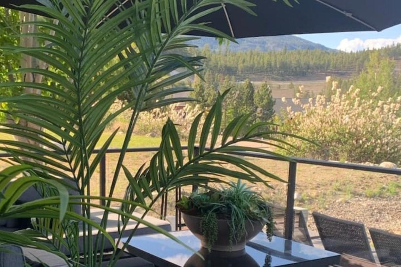 Kelowna Vacations - Exceptional Cozy Cottage with Incredible View! - Property Image 4