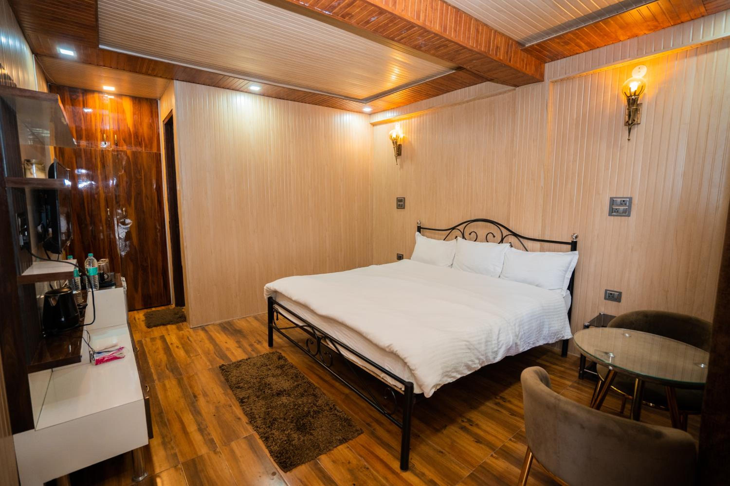 Rooms at Little Heaven view 3