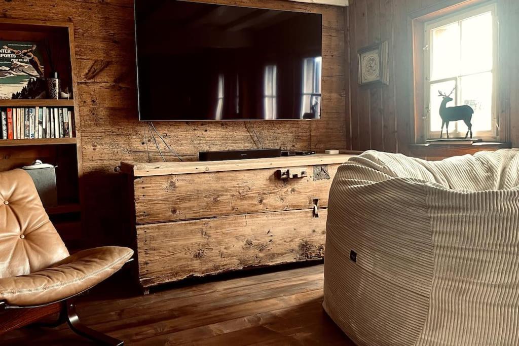 Spacious 3 bedroom Chalet near Flims