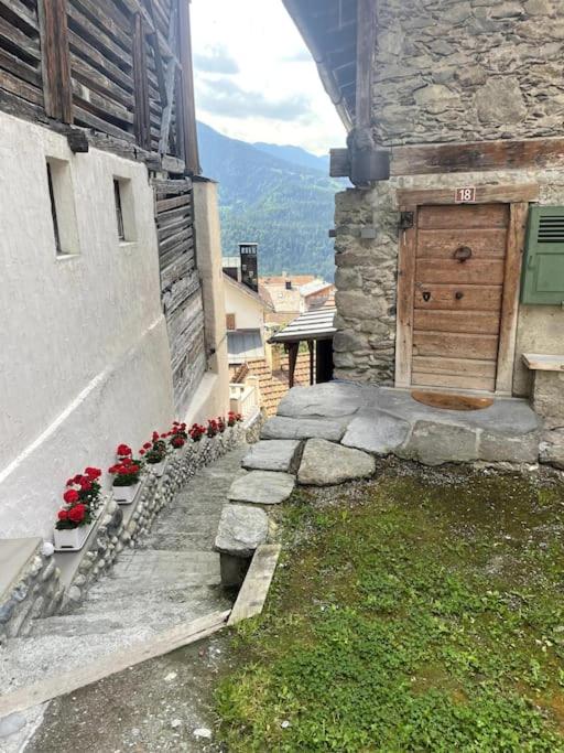 Spacious 3 bedroom Chalet near Flims