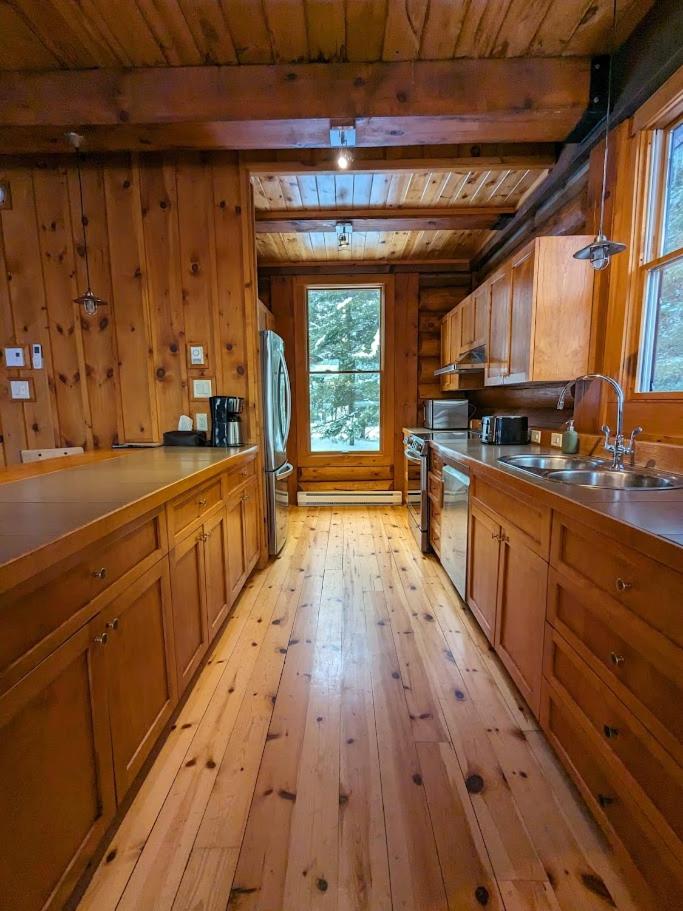 Cote Nord Tremblant Chalet Louie