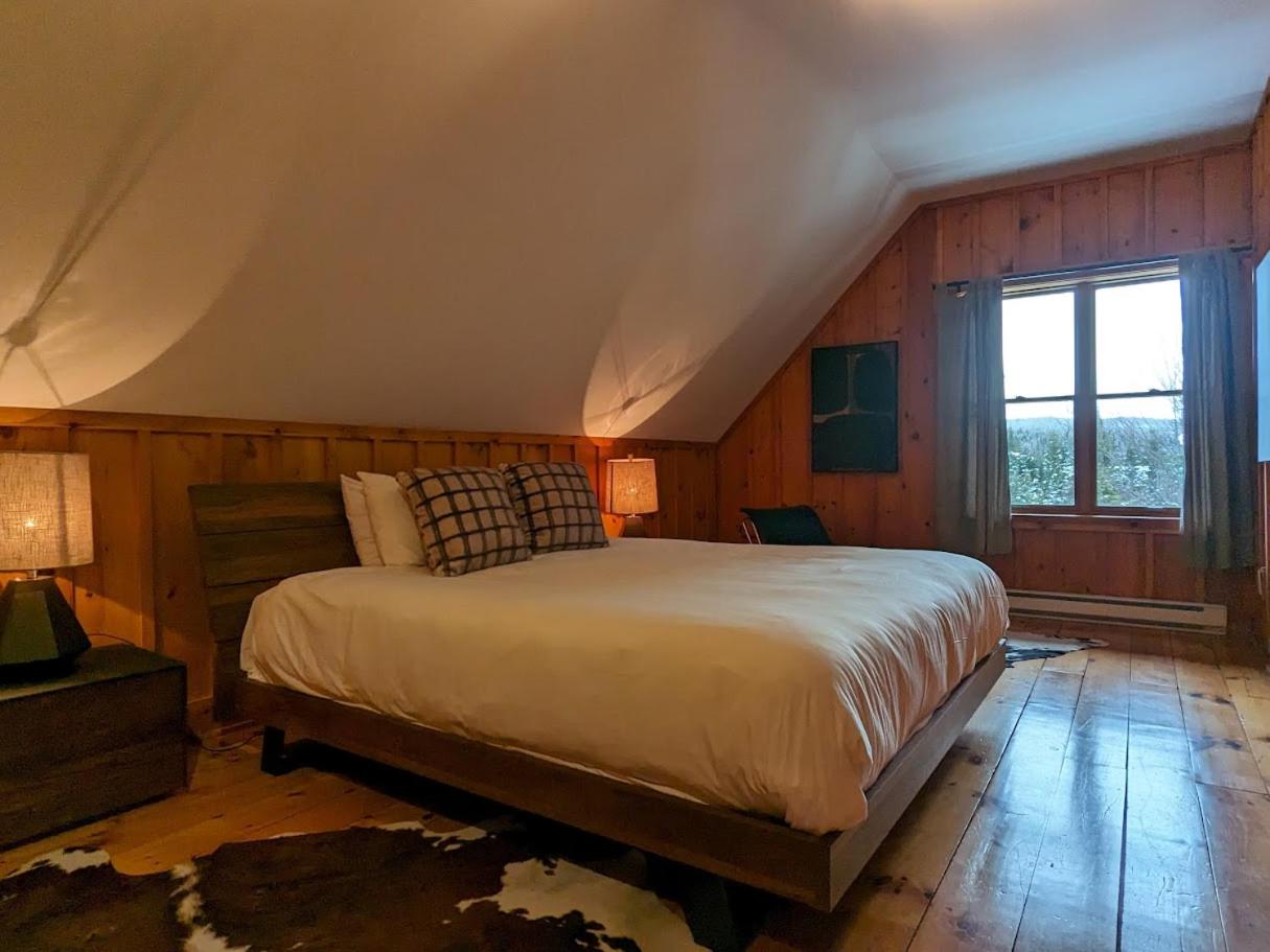 Cote Nord Tremblant Chalet Louie