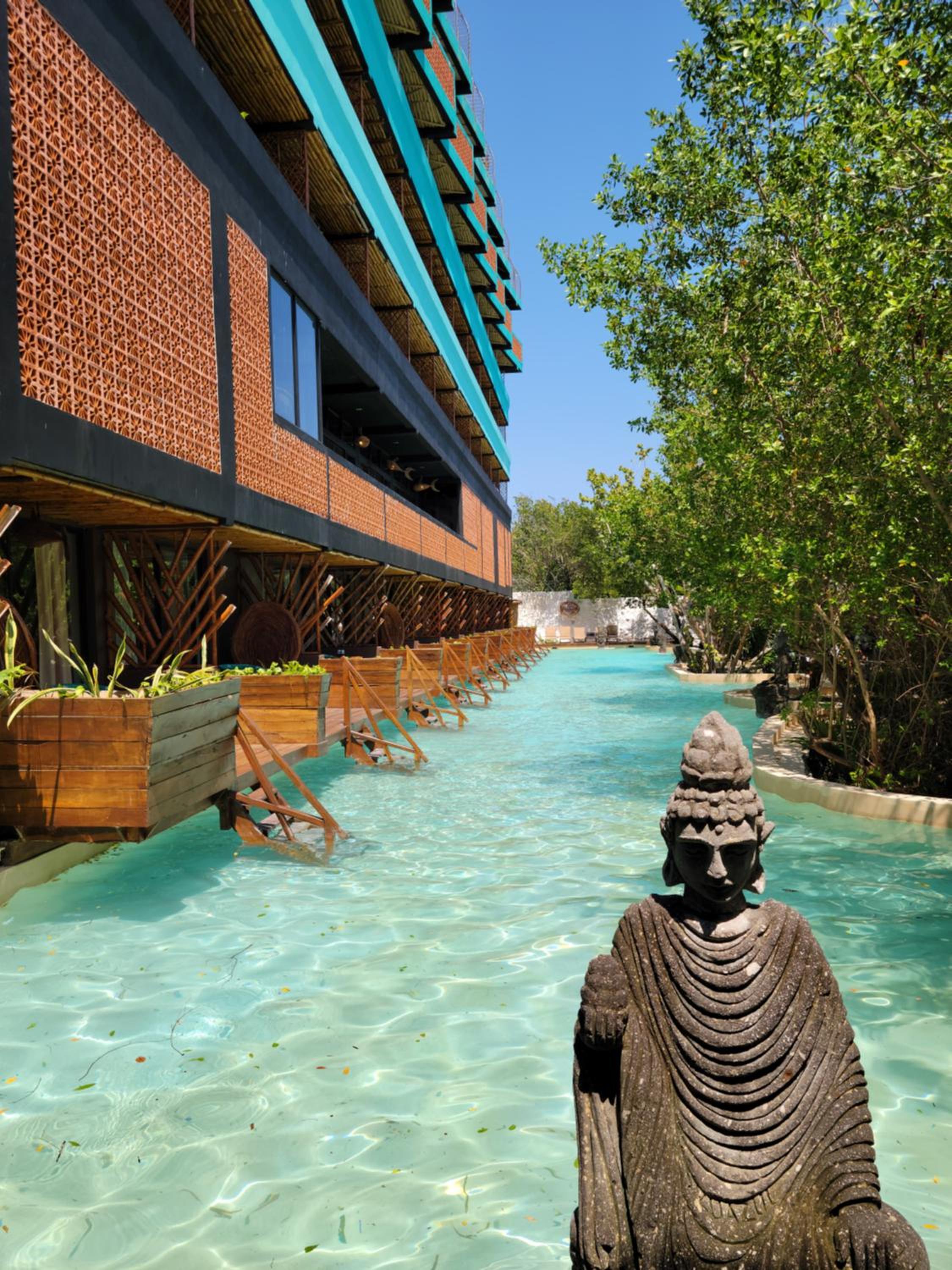 Akuazul Resorts Adults Only