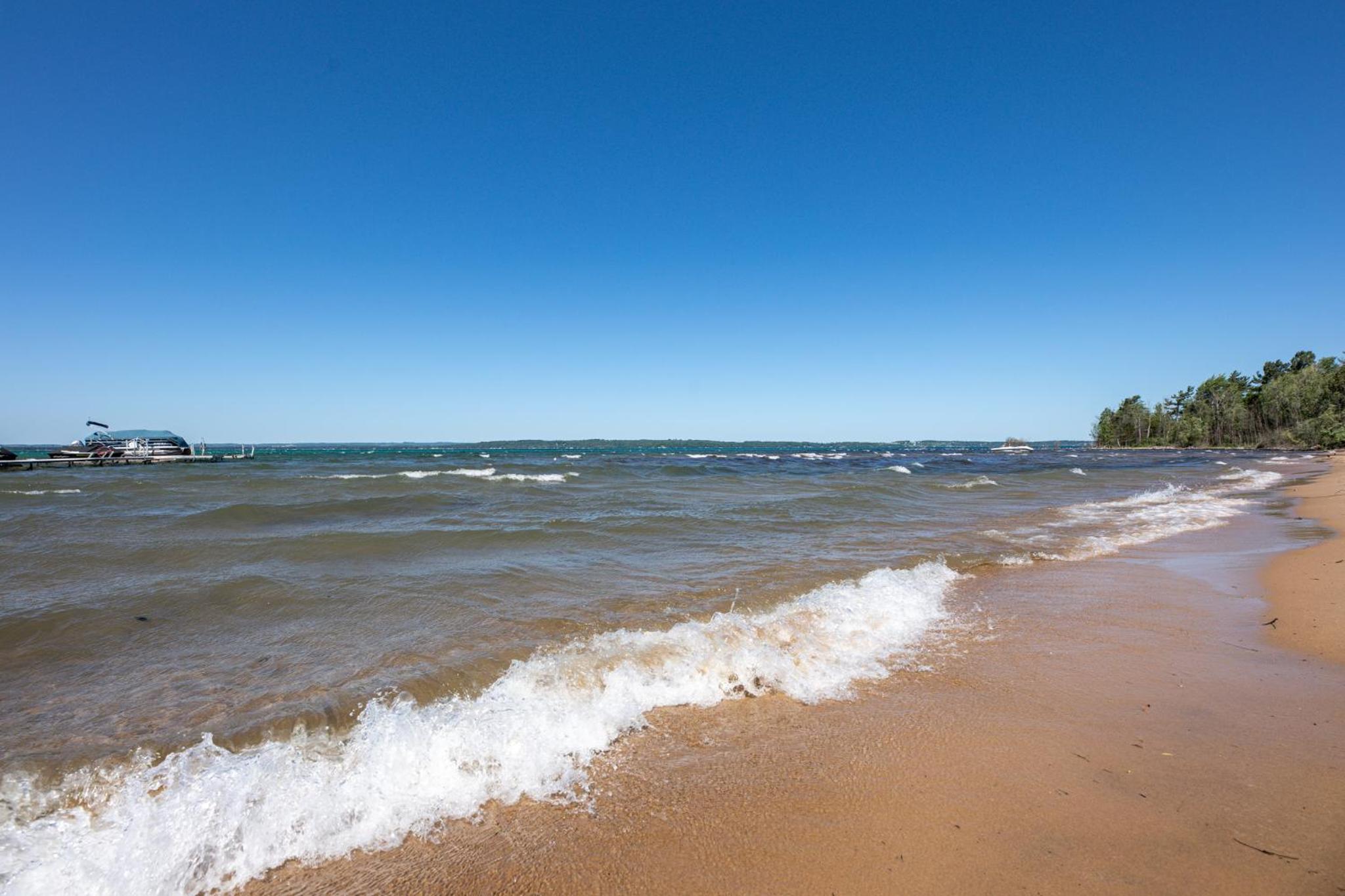 Cozy Beach Front Condo AC Beach Waterfront view 5