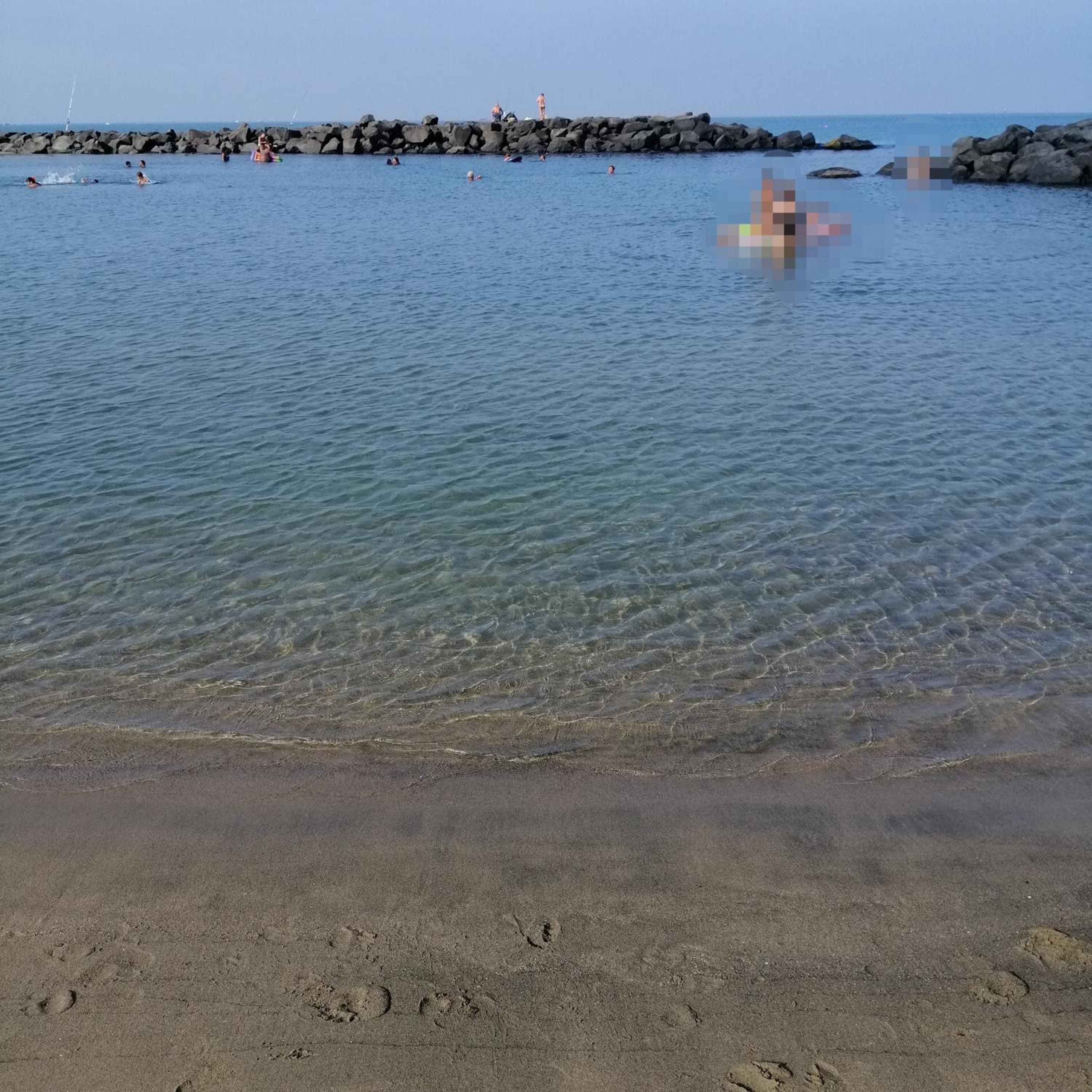 A few steps from the sea view 4