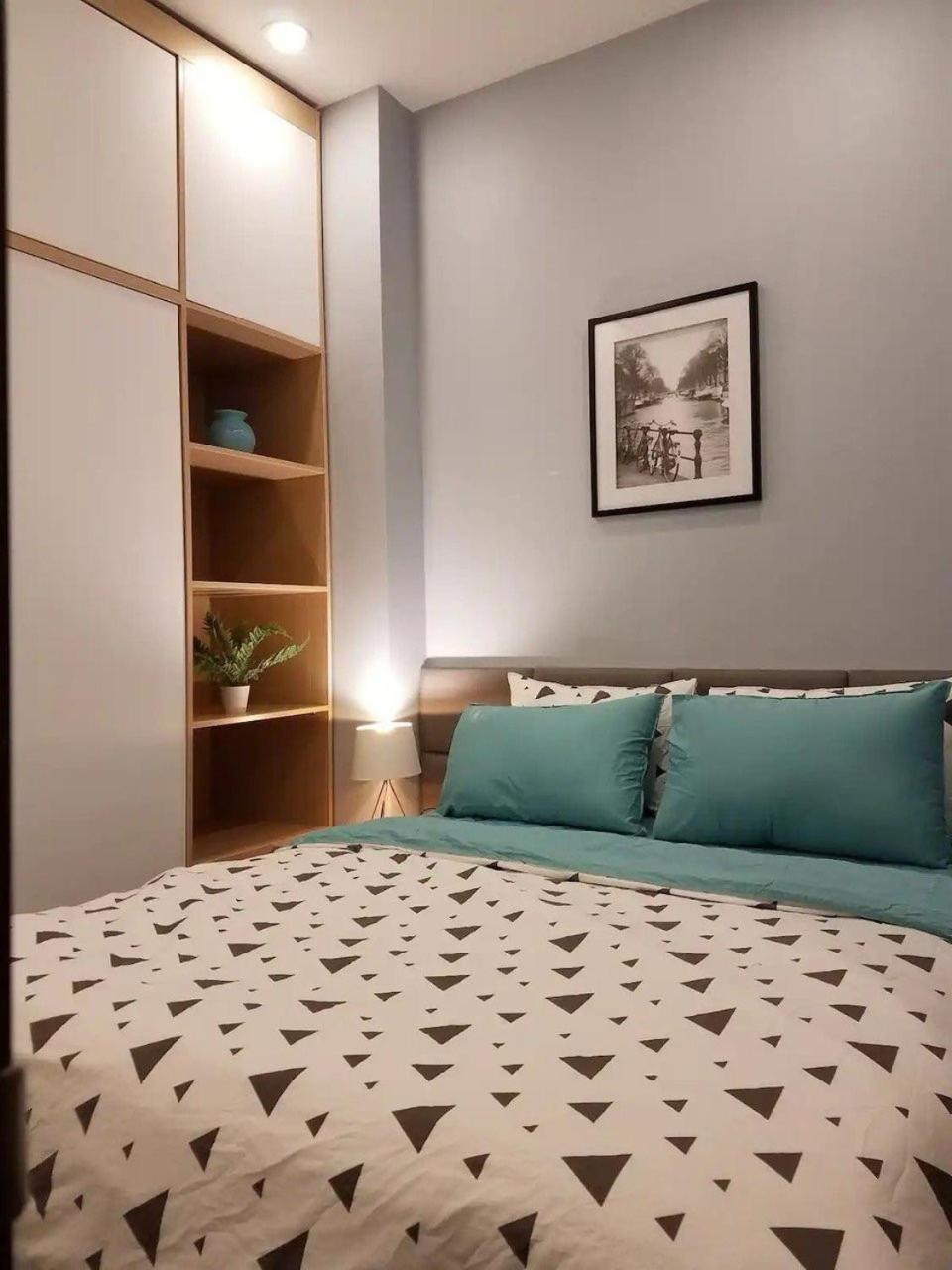 Bumble Apartment