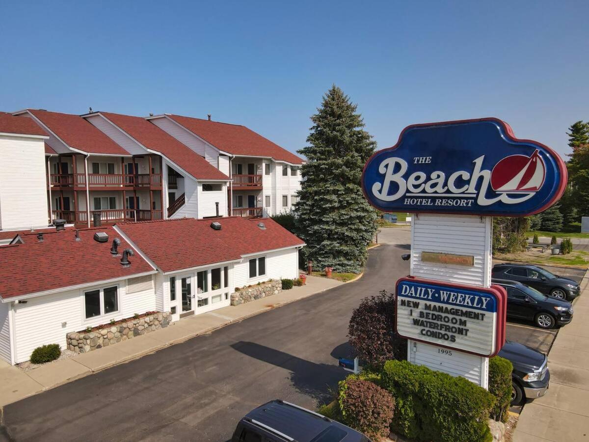 Incredible Beach Condo AC Beach Pool Hot Tub Sunrise