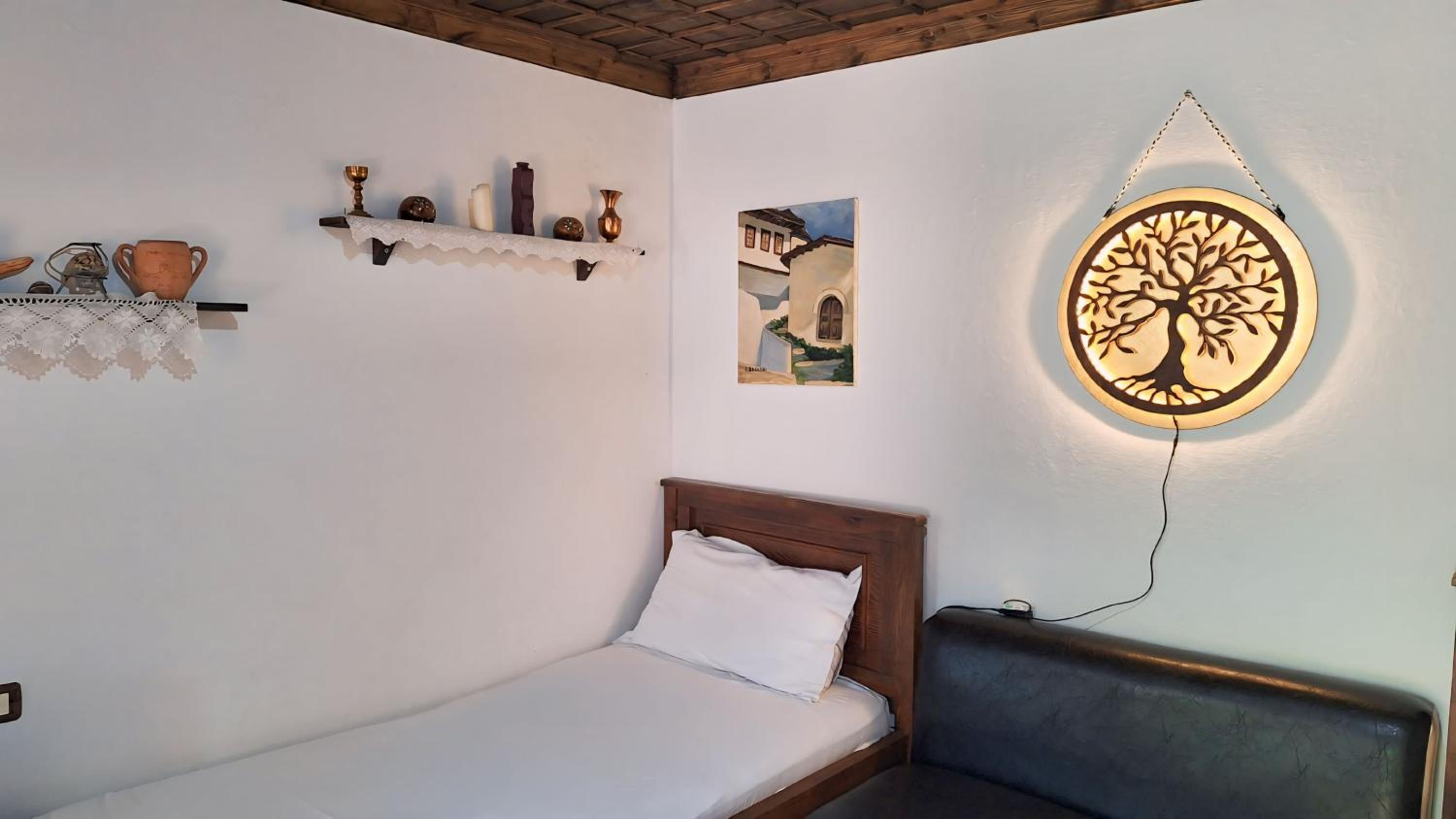 Guesthouse Alvaro Kadiu