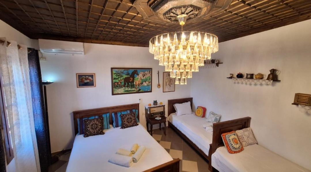 Guesthouse Alvaro Kadiu