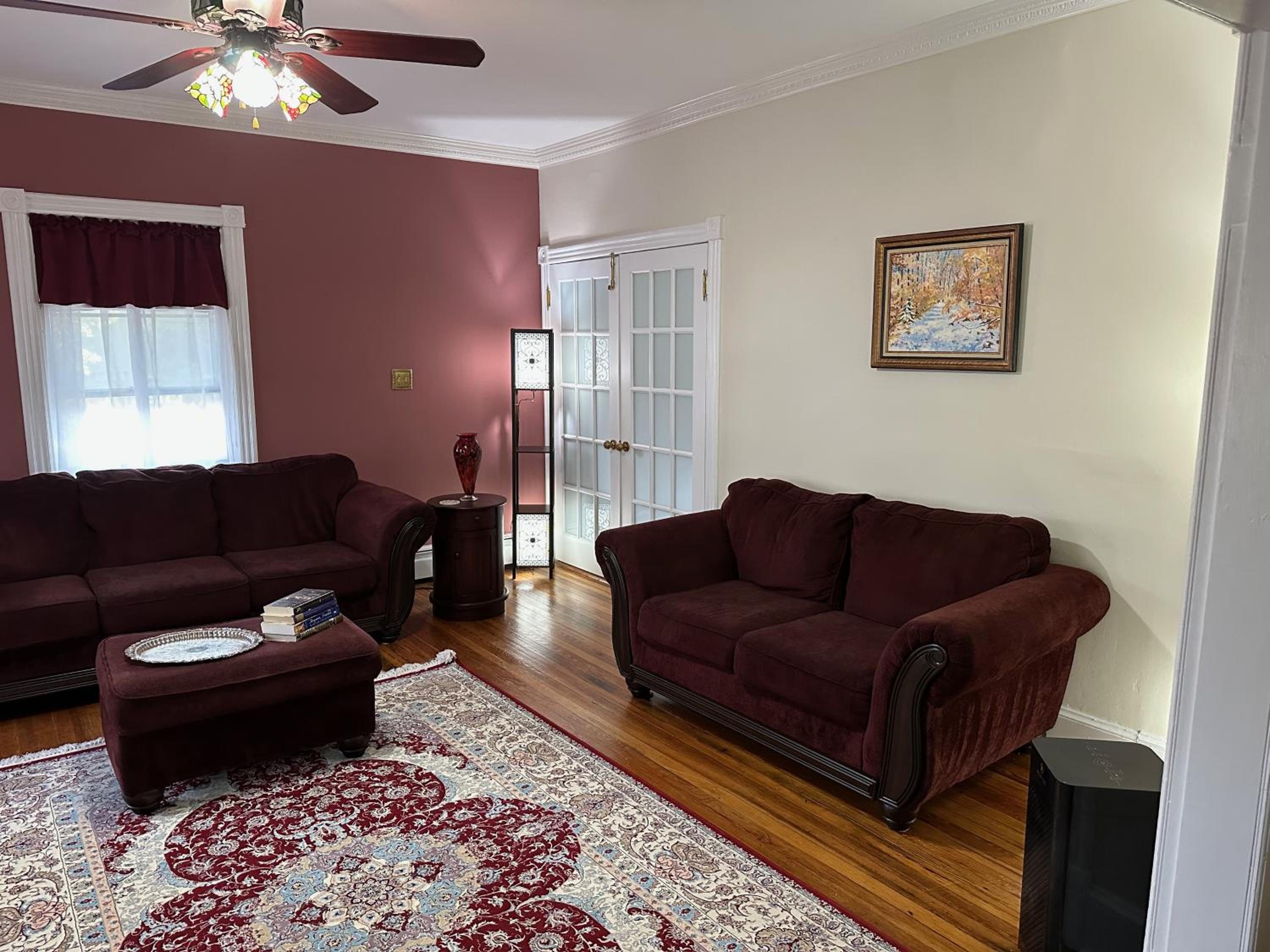 Inn on Fox Meadow - Spacious Victorian Inn view 5