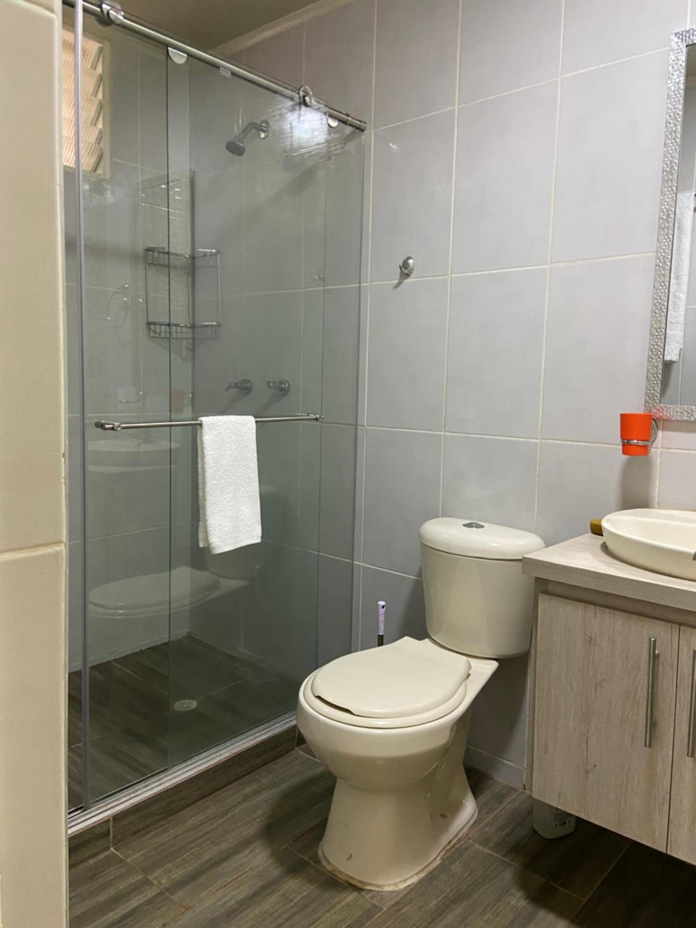 Apartamento bien ubicado