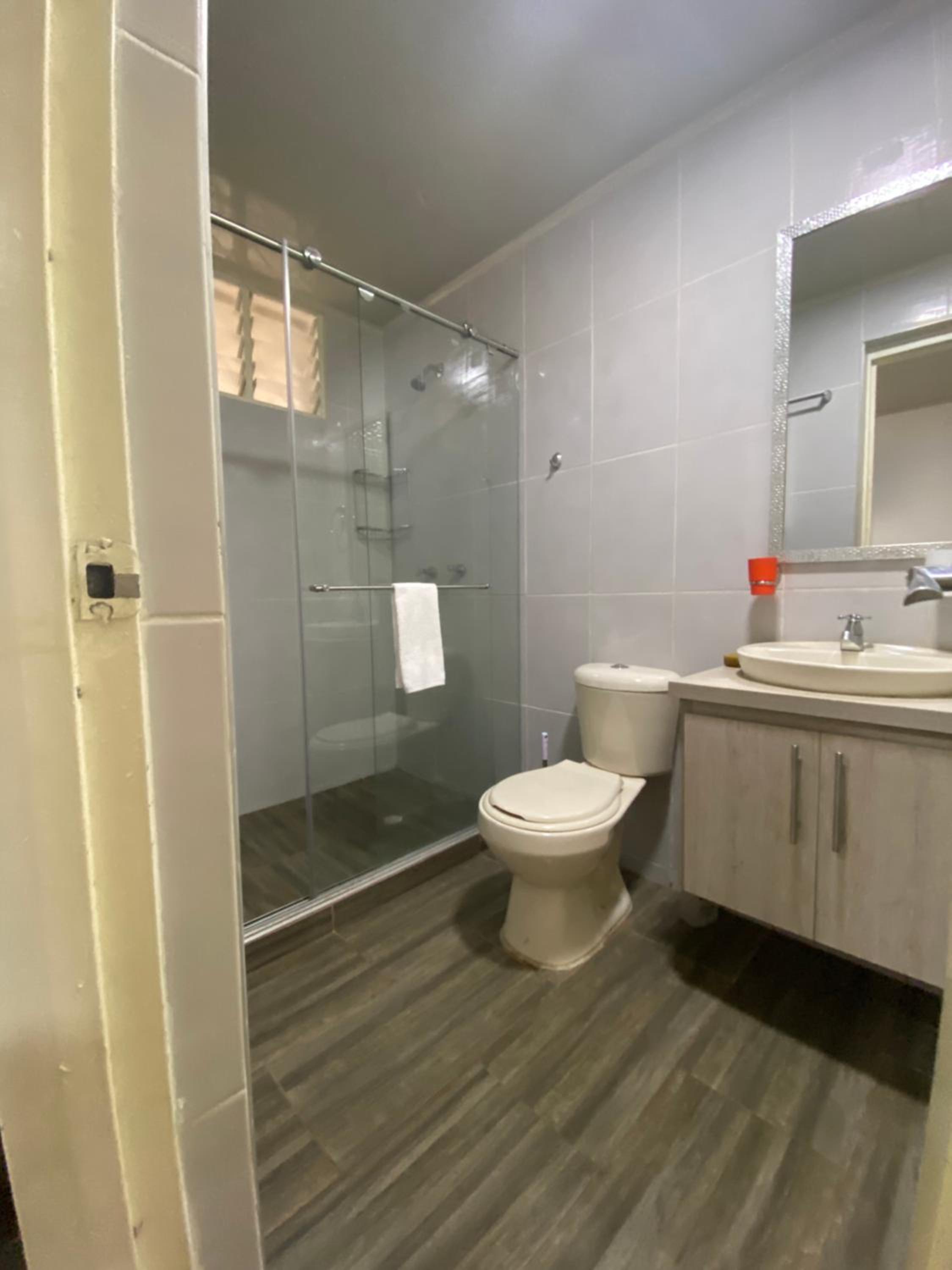 Apartamento bien ubicado
